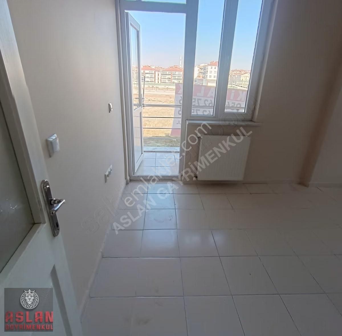 Aslan Emlak Tan Çamlıcanın Engüzel Yerinde Kiralık 2+1 Daire - Görsel 7