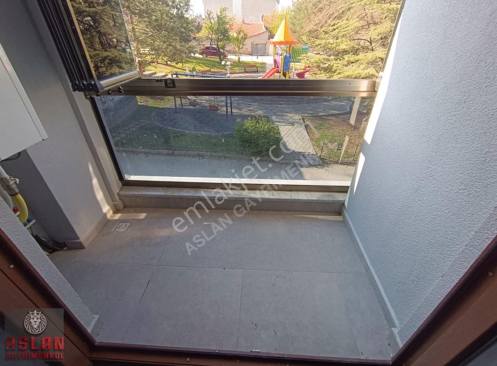 Aslan Emlak Gayrimenkulden Şirintepe De Satılık 2+1 - Görsel 24