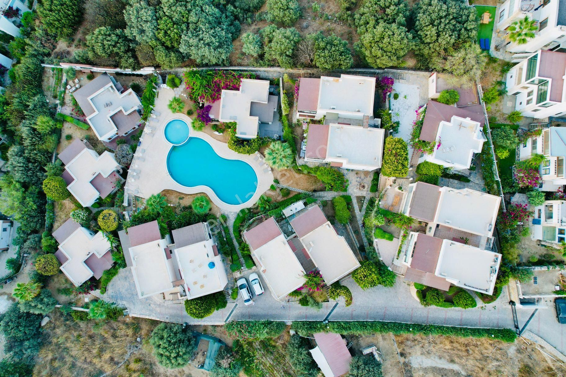 Gümüşlük Koyunbaba’da Havuzlu Sitede Bahçeli Ve Full Eşyalı 3+1 - Görsel 25