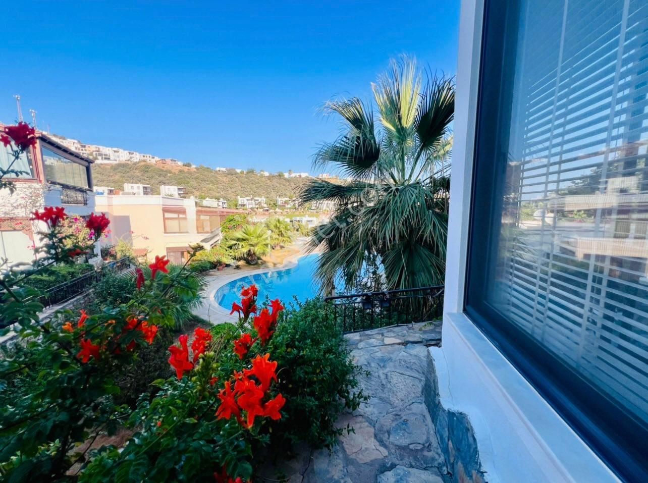 Gümüşlük Koyunbaba’da Havuzlu Sitede Bahçeli Ve Full Eşyalı 3+1 - Görsel 19