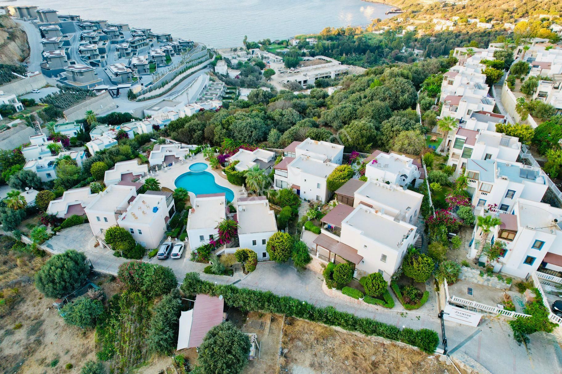 Gümüşlük Koyunbaba’da Havuzlu Sitede Bahçeli Ve Full Eşyalı 3+1 - Görsel 26