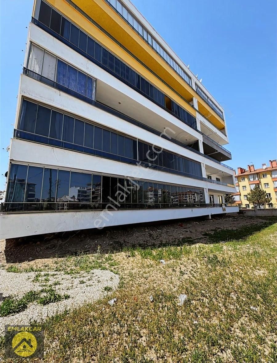 Emlakcar Dan Fetih Caddesi Civarı Siteiçersnde Satılık 3+1 Daire - Görsel 16