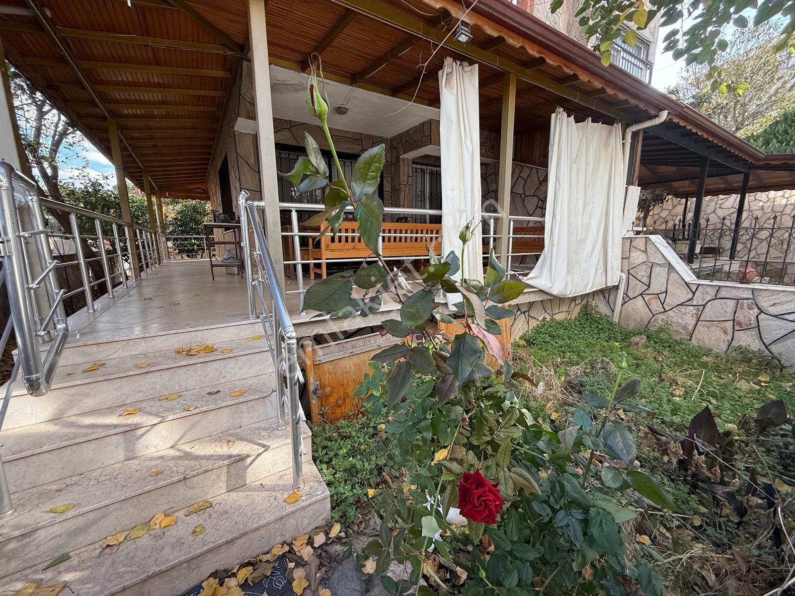 Davutlar Triplex Bahçeli Villa - Görsel 3