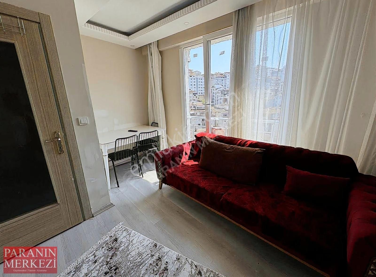 Metrobüse Yürüme Mesafede Full Eşyalı 2+1 Daire