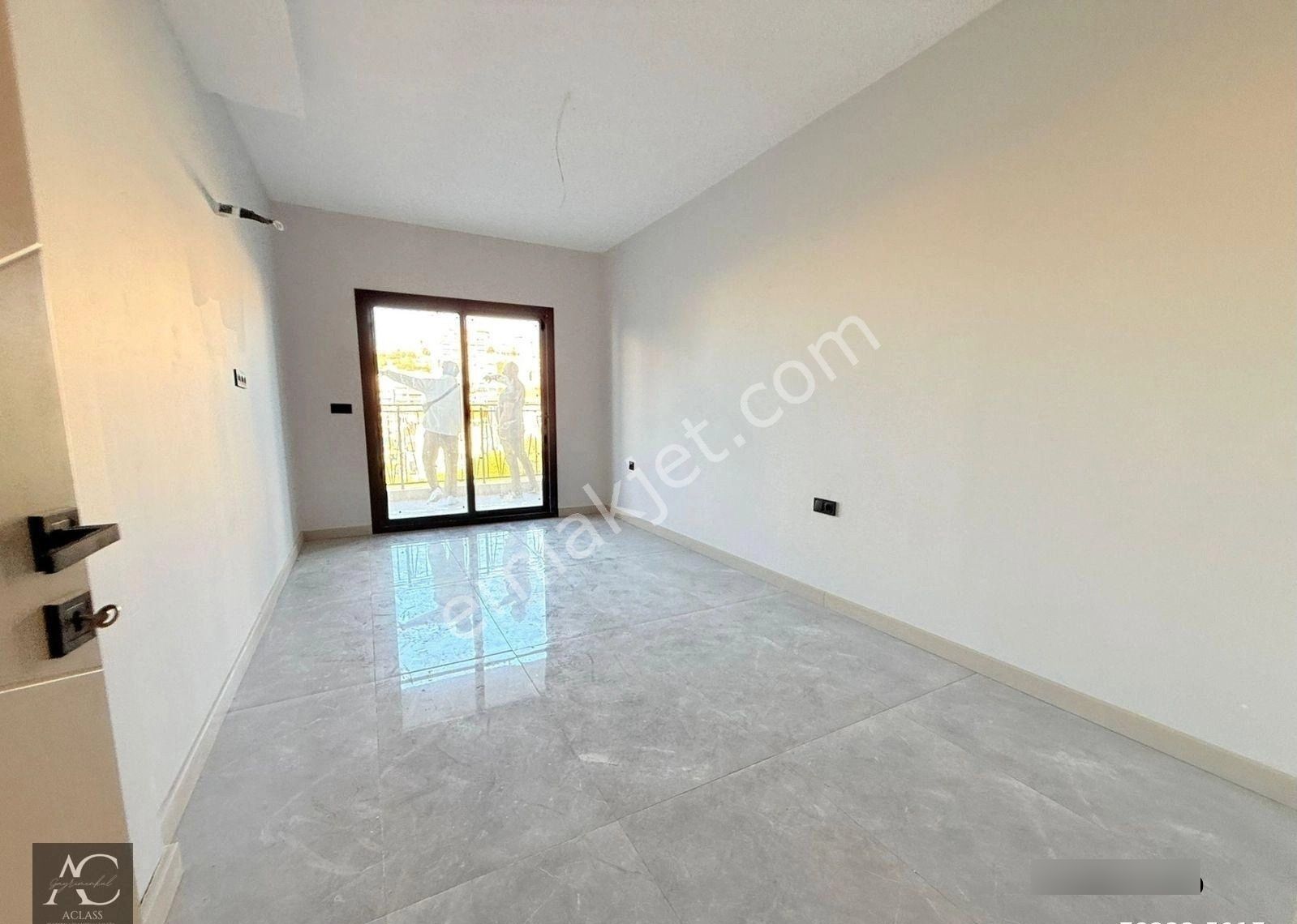 Kuşadasında Satılık Merkezı Konum-7/24 Güvenlik-havuz-bahçe-kombi-lüx-fırsat Daireler - Görsel 28