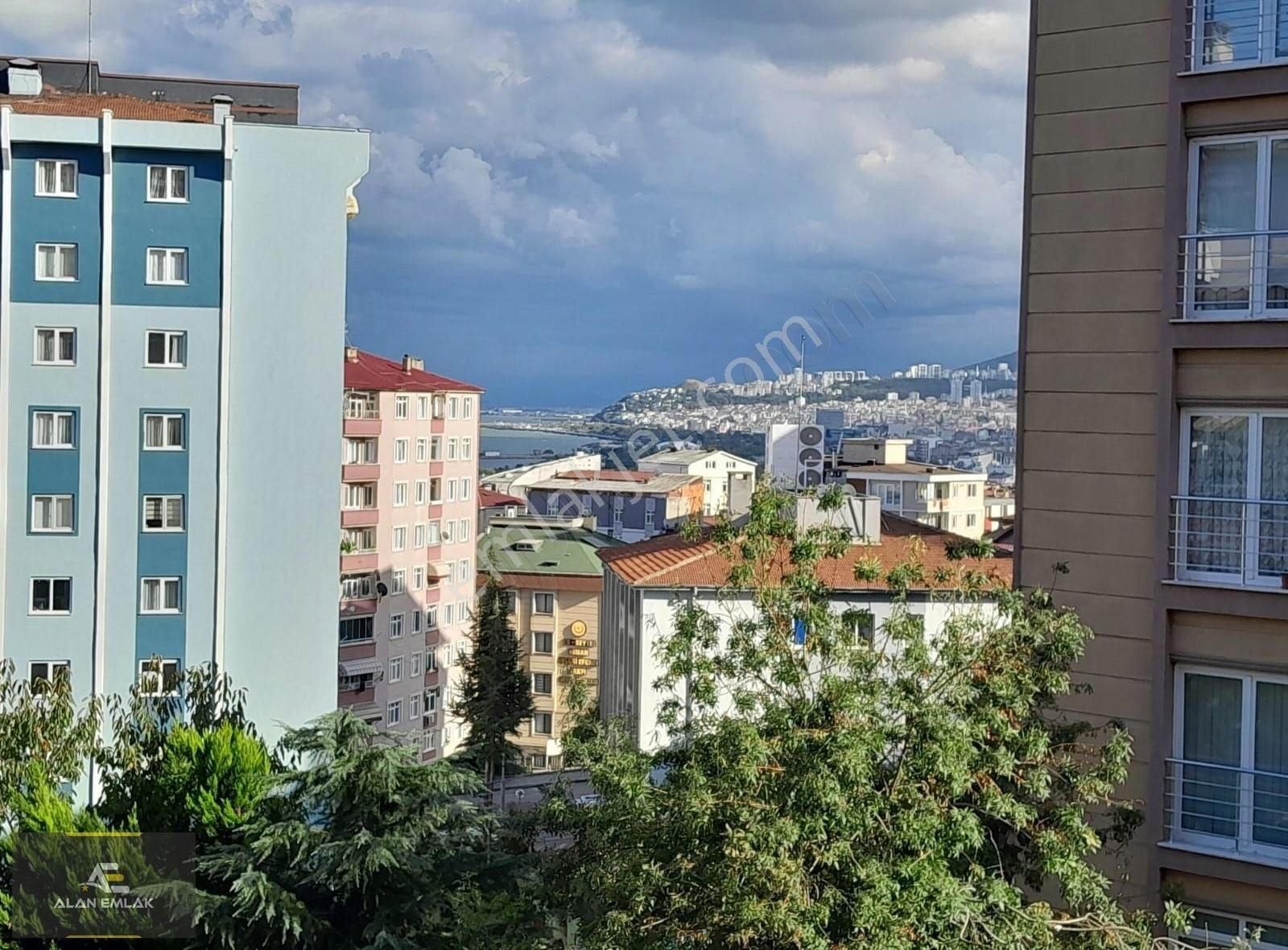 Alan Emlak'tan İlkadım Öğretmen Bloklarında 3+1 Fırsat Daire