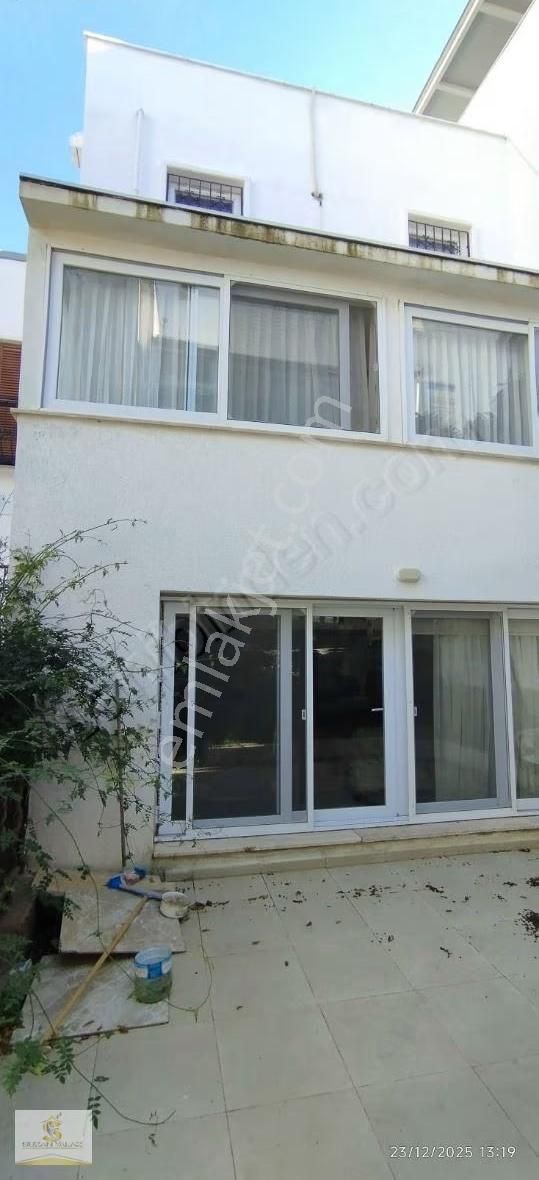 Kumbahçede Satılık 2+2 Tripleks Deniz Manzaralı, Merkezi Konum - Görsel 4