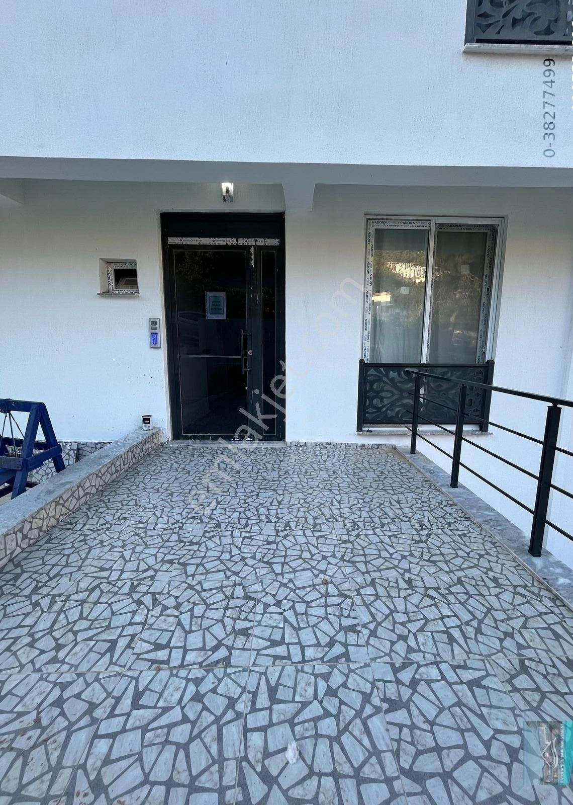Muğla/milas/güllük'te 2+1 Geniş Ve Ferah Düz Ayak Girişli Satılık Daire - Görsel 4