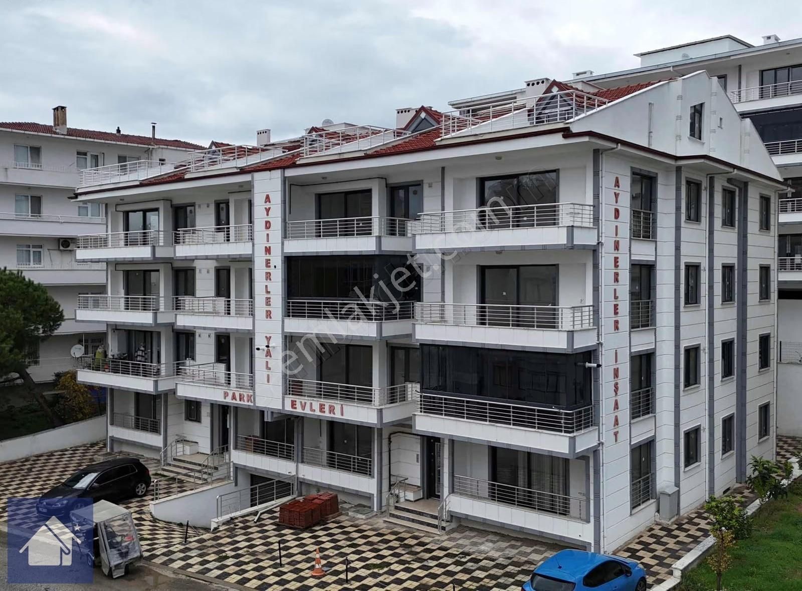 *yiğit Emlak Armutlu'dan*iskele Mevkiinde*full Manzaralı Dubleks