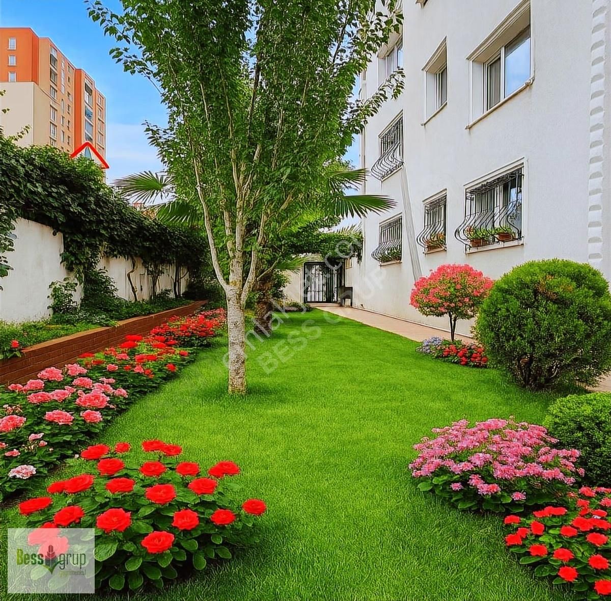 Beylikdüzü Barış Mahallesinde Site İçerisinde 3+1 Satılık Daire