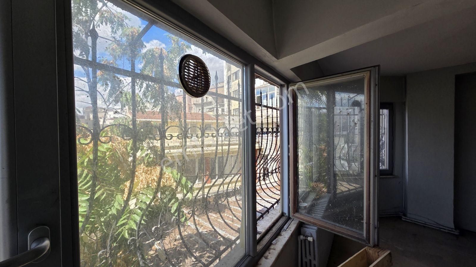 Bankalar Caddesi Prestij İş Merkezi'nde Kiralık 165 M2 Büro Ofis - Görsel 7