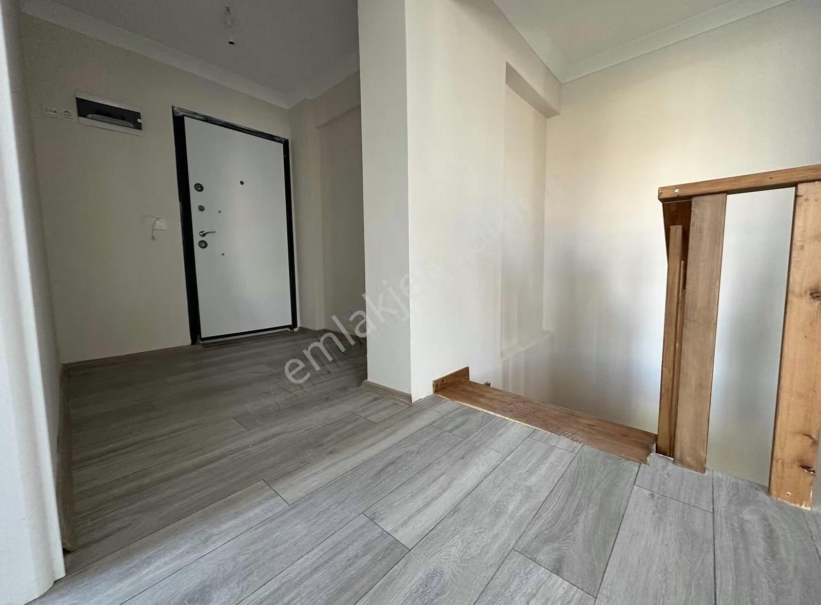 Gazipaşada Müstakil Tadında 2+1 Ters Dubleks - Görsel 5