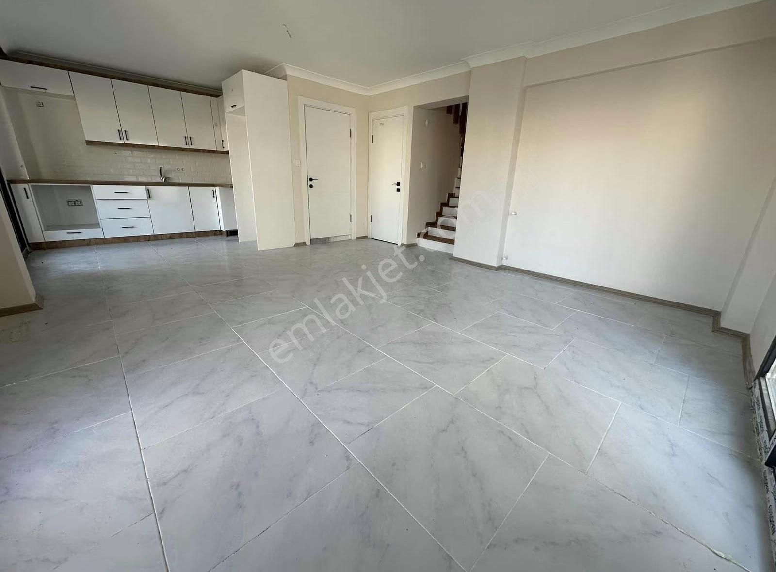 Gazipaşada Müstakil Tadında 2+1 Ters Dubleks - Görsel 17