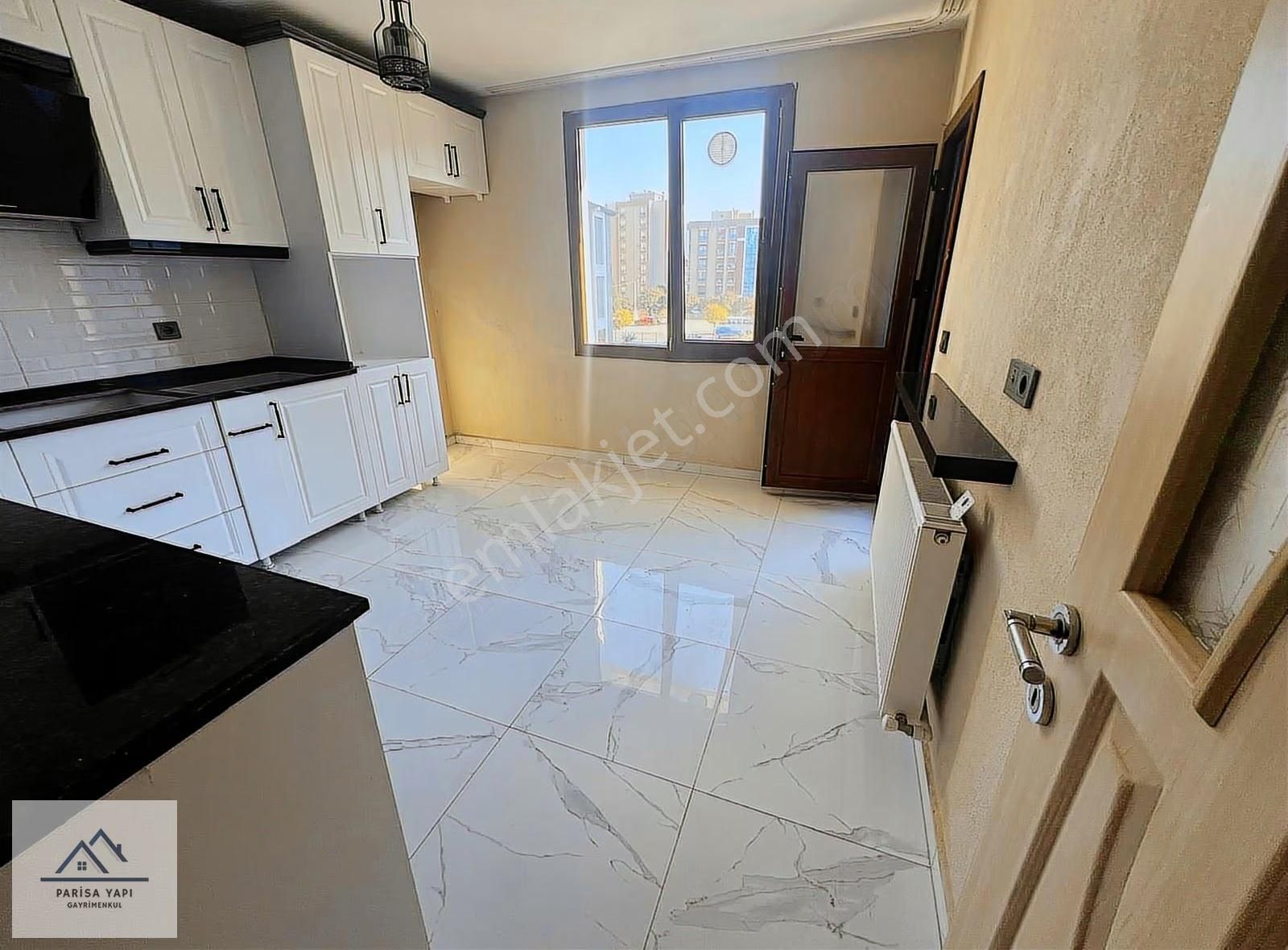 Parisadan Batı Çıkışına Yakın İçi Yapılı Geniş 2+1 Kiralık Daire - Görsel 23