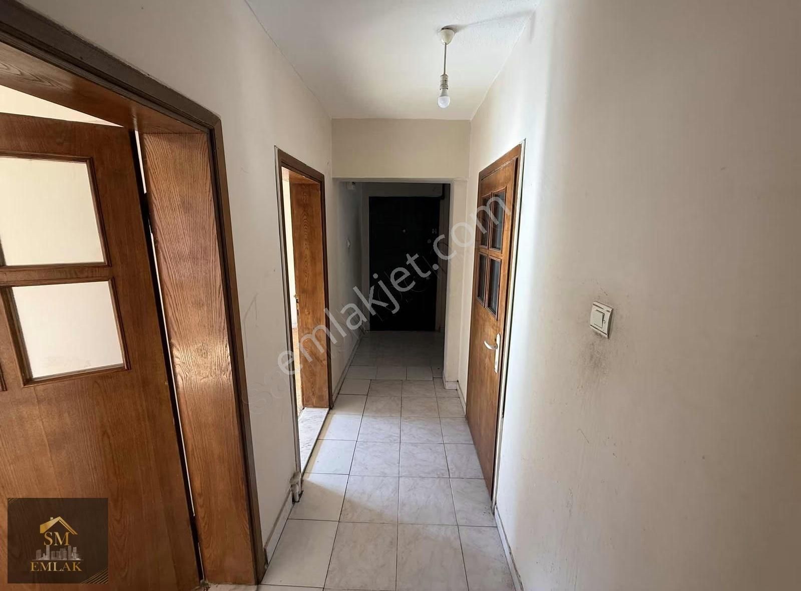 Sm Emlaktan | Uygun Fiyatlı Kiralık Bağlıca'da 3+1 Daire - Görsel 3