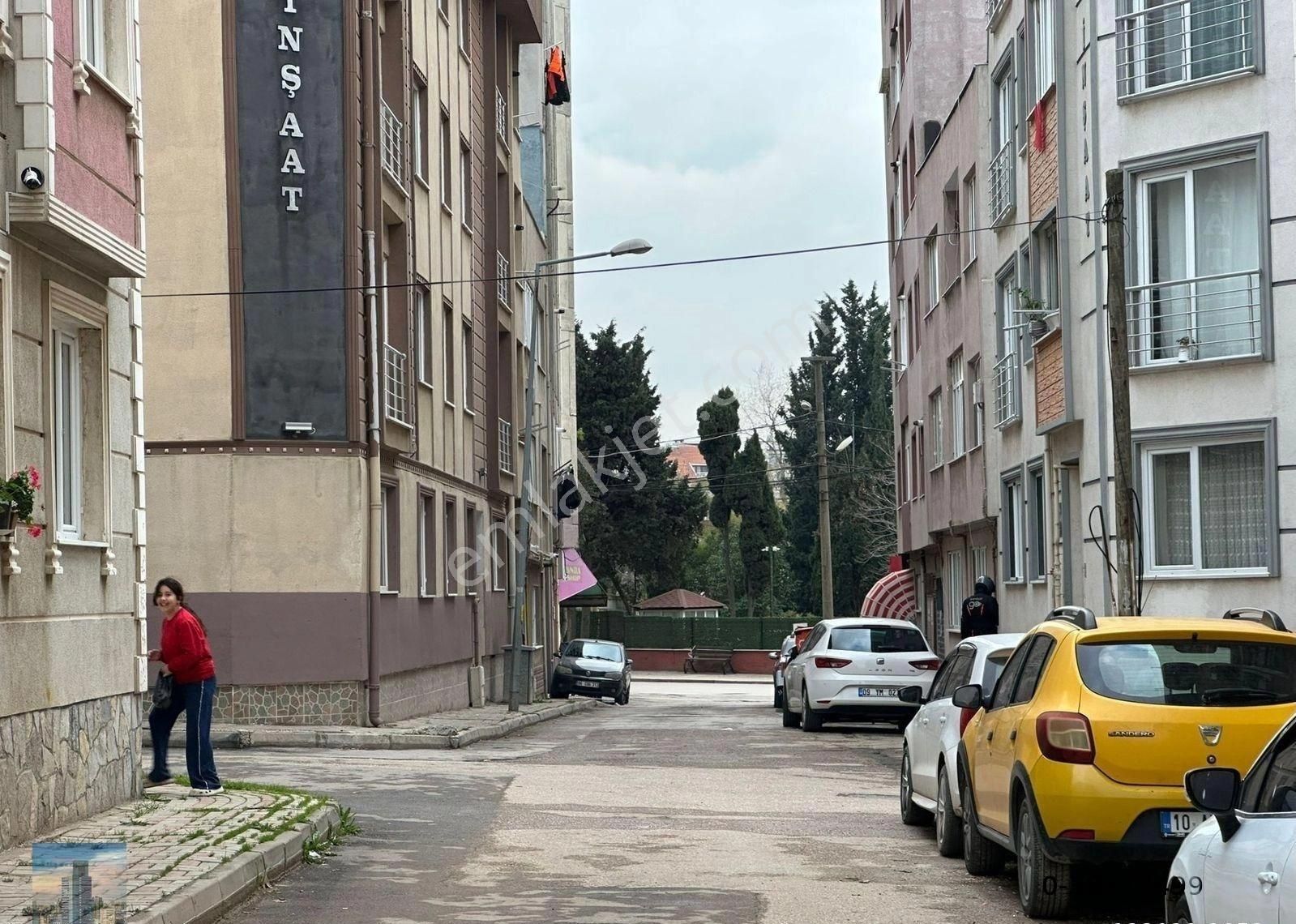 S1111 Ayhan Gezer Emlak'ta İhsaniye Mh Satılık 2+1 Daire - Görsel 4