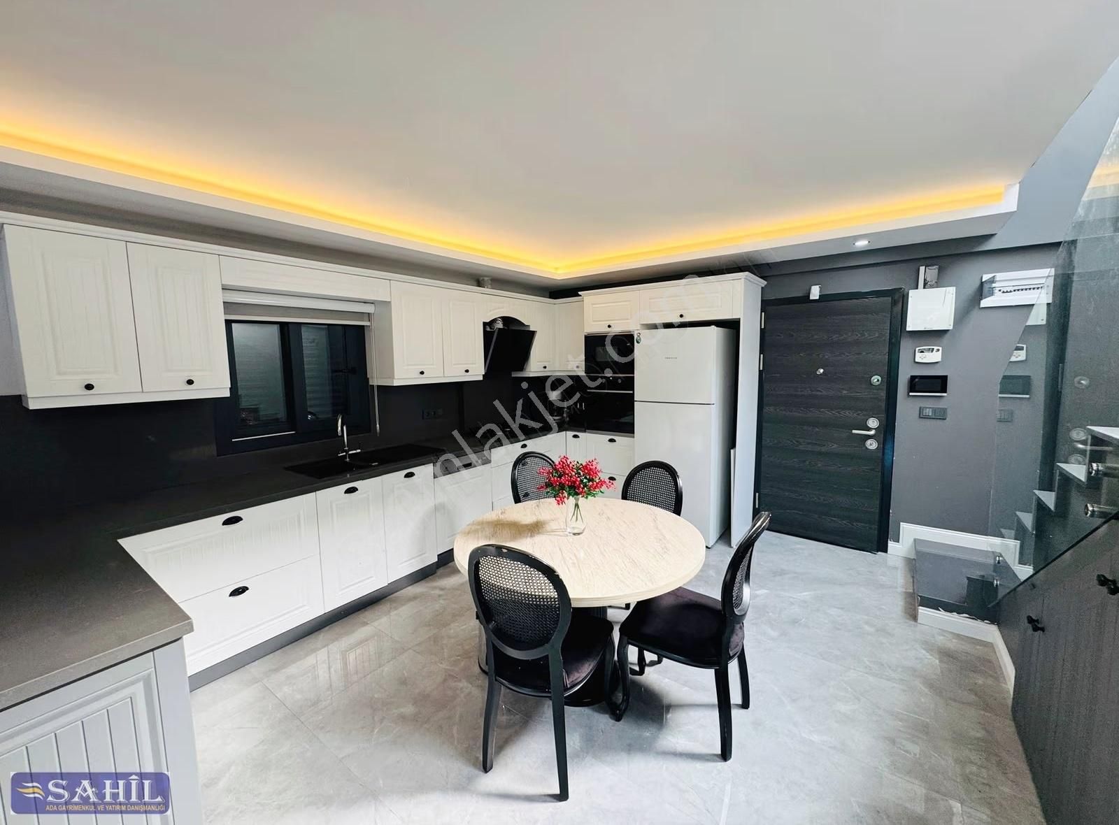 Kuşadası Davutlar Satılık Özel Havuzlu Eşyalı 3+1 Müstakil Villa - Görsel 14