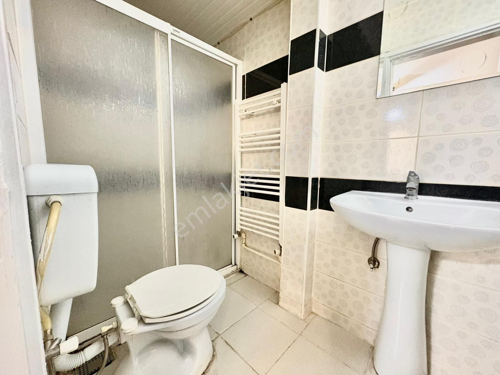 Kınıklı Kafeler Bölgesinde Üniversite Yürüme Mesafesinde Apart 1740.000 Tl - Görsel 21