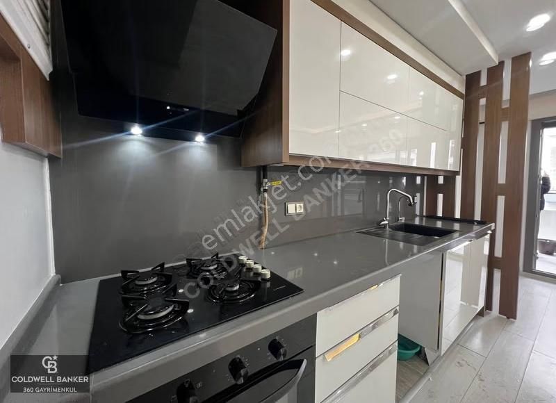 Karşıyaka Bahçelievler 2+1 Arakat Balkonlu Kiralık Daire - Görsel 4