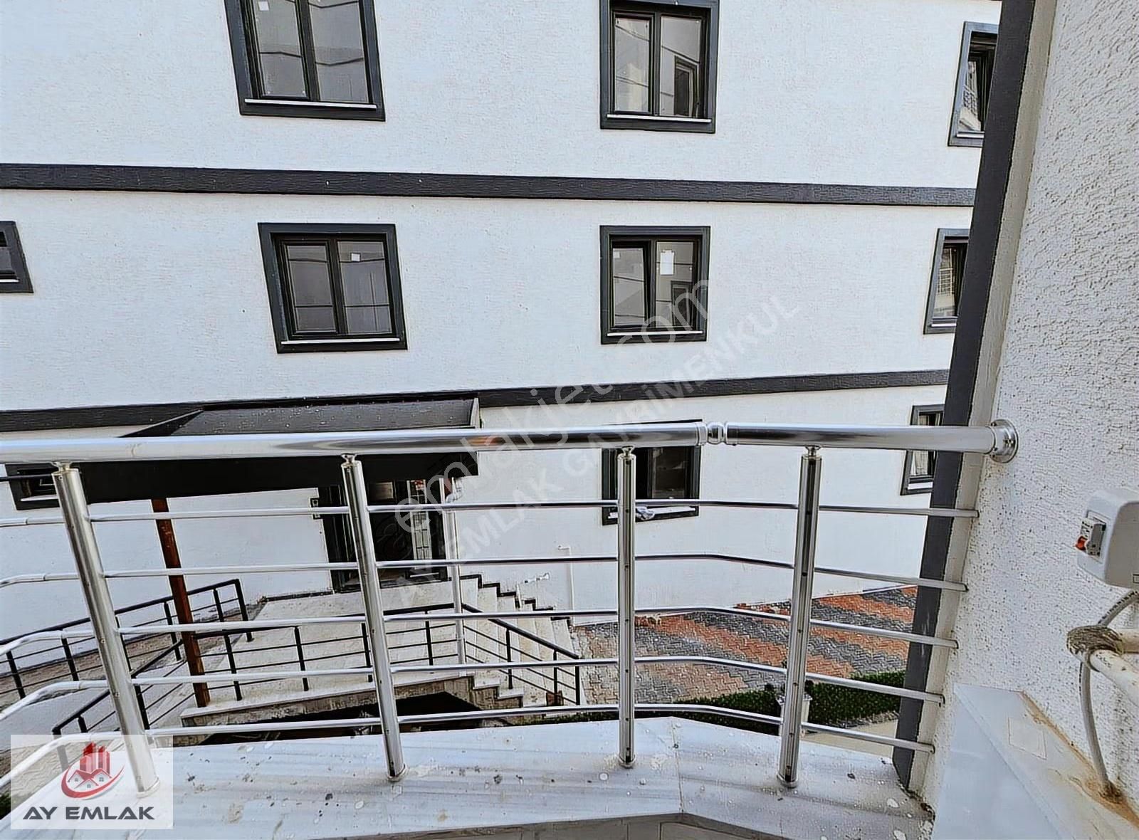 Ay Emlak'tan Armutlu Yılandar'da Denize Sıfır Konum 2+1 Daire - Görsel 24