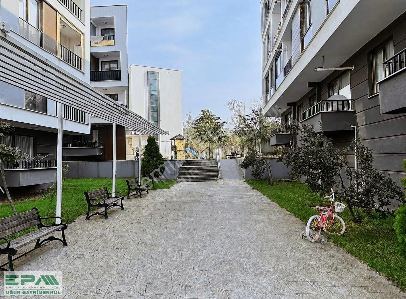 Epa Uğur'dan Üniv. Bölgesi Site İçi Eşyalı Satılık 1+1 Daire