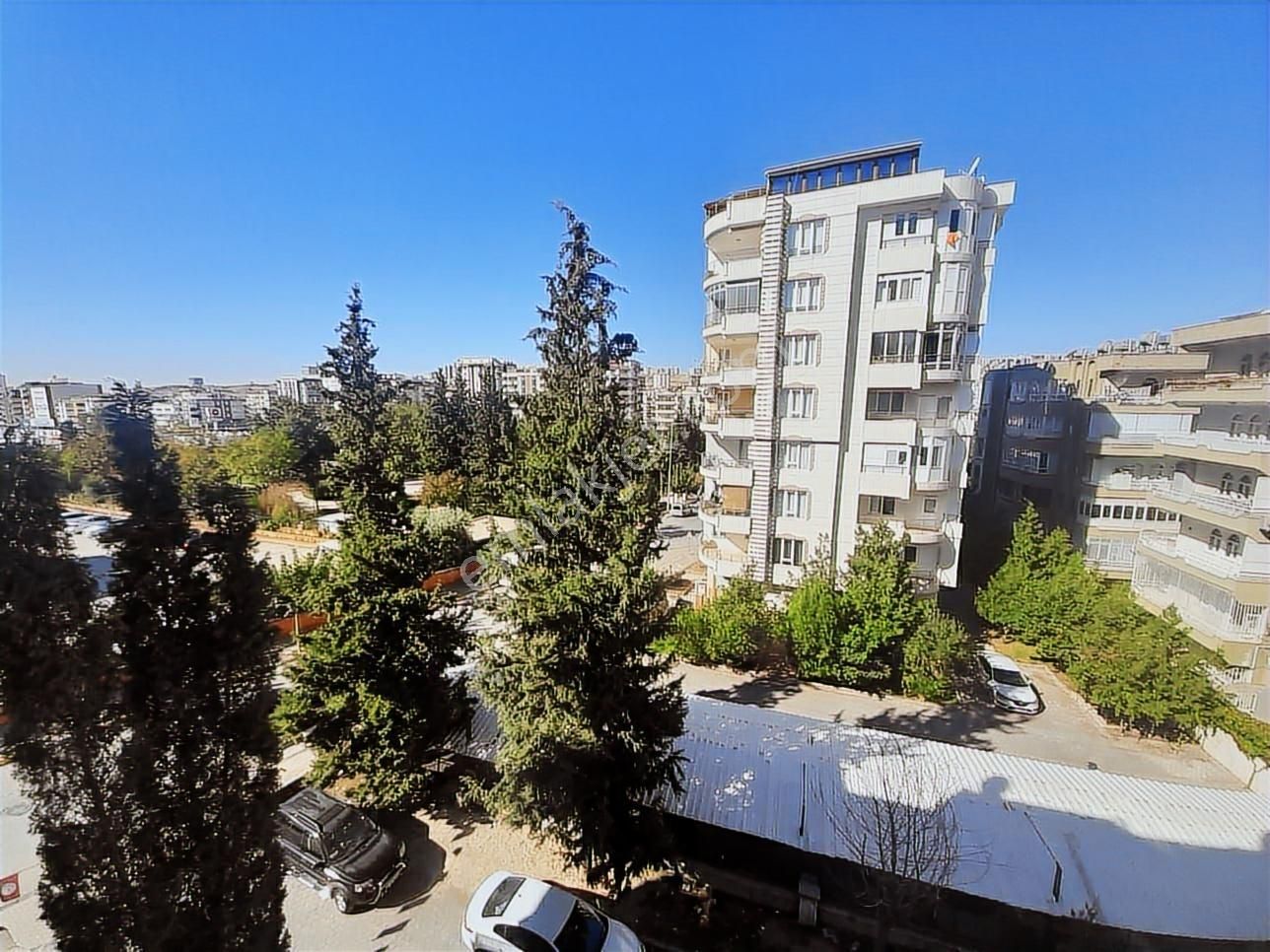 Güzel Emlak Tan Karaköprü Belediye Arkası - Görsel 13