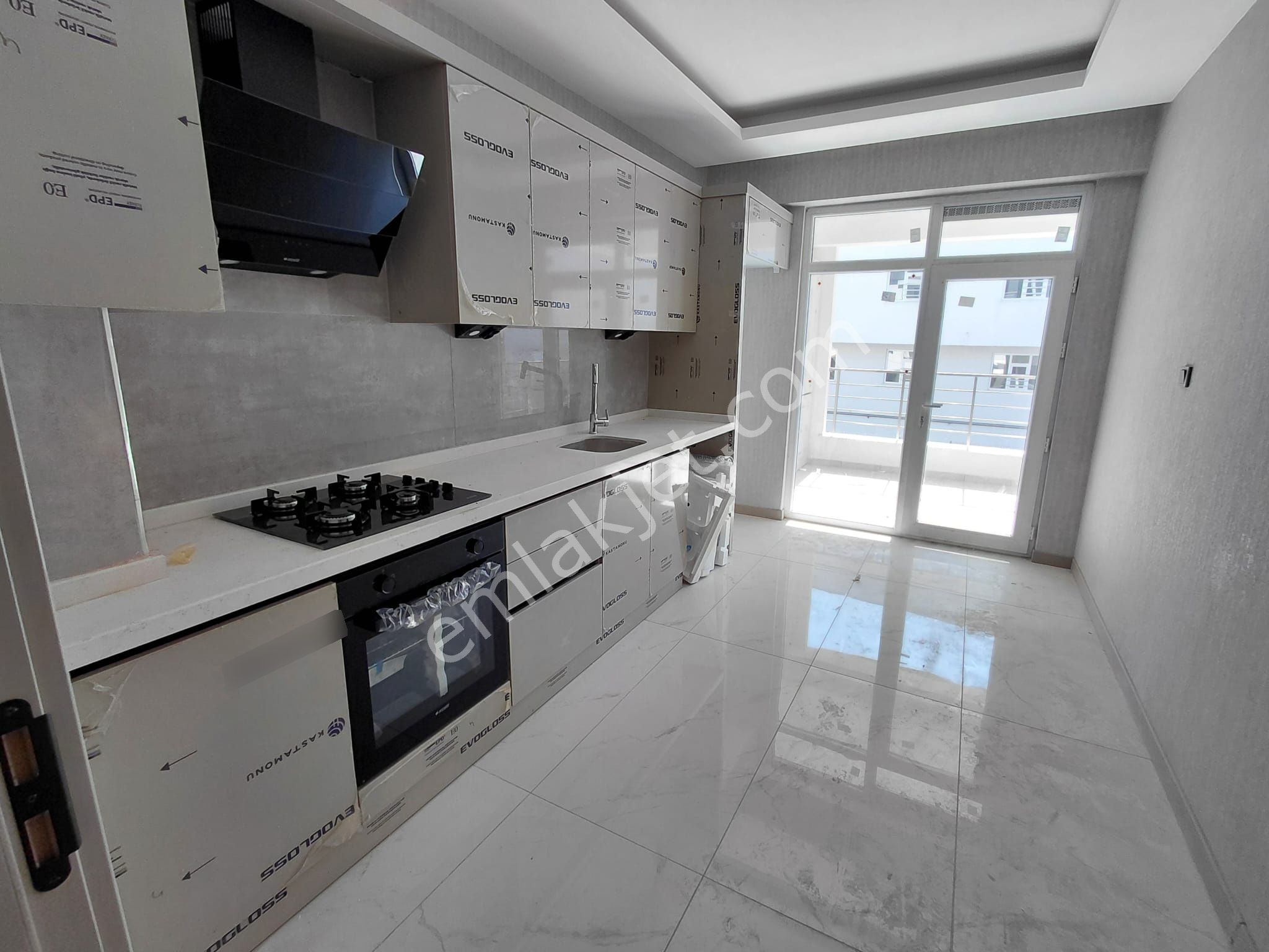 Emrah Çiftci'den Selçuklu Yazır Mah.kanyon Park Civarı Satılık 2+1 Sıfır Lüks Daireler