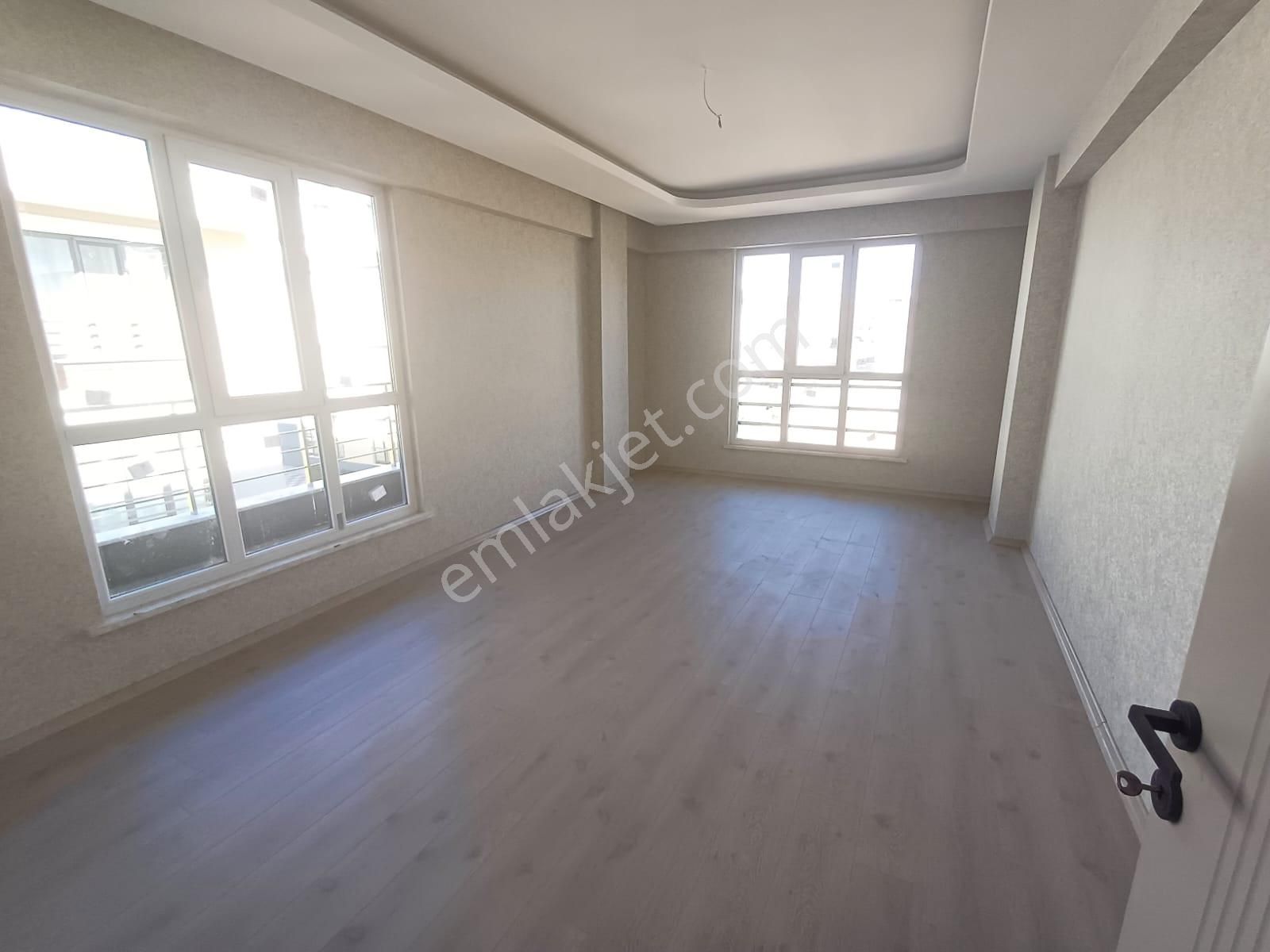 Emrah Çiftci'den Selçuklu Yazır Mah.kanyon Park Civarı Satılık 2+1 Sıfır Lüks Daireler - Görsel 3