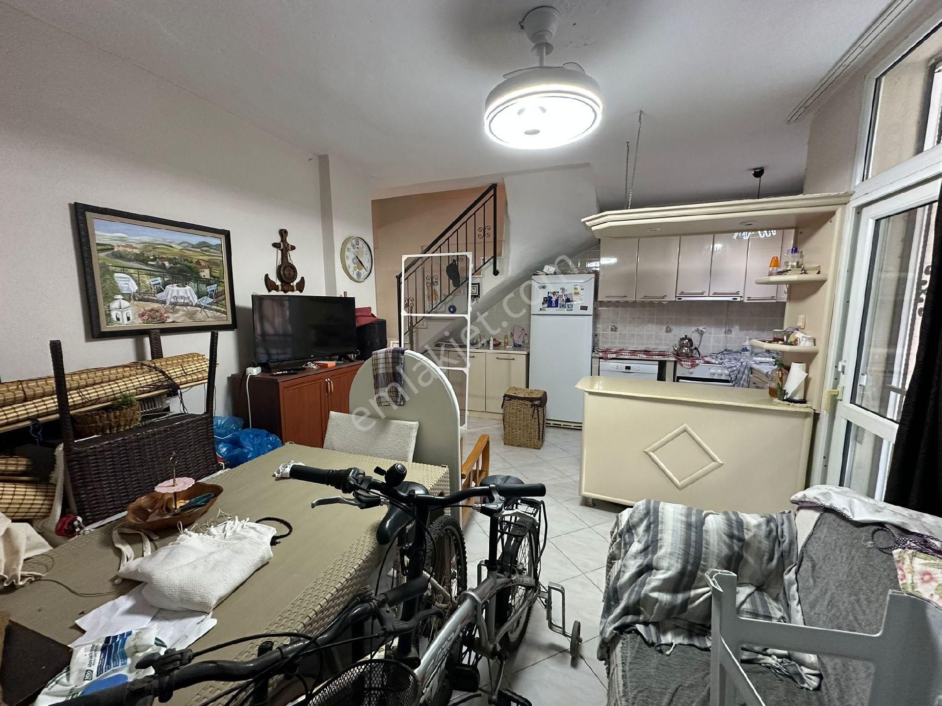 Kuşadası Davutlar Sahil Masrafsız 3+1 Satılık Tribleks Yazlik - Görsel 7