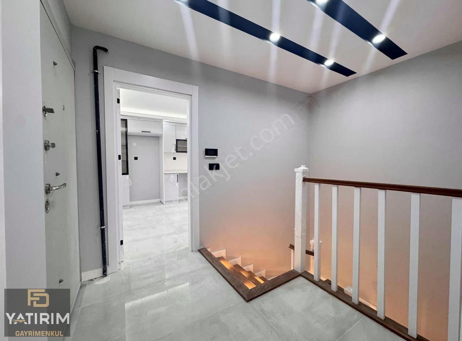 Bayramoğlu Merkez'de 4+1 200 M2 Lüx Özel Asansörlü Dubleks - Görsel 3