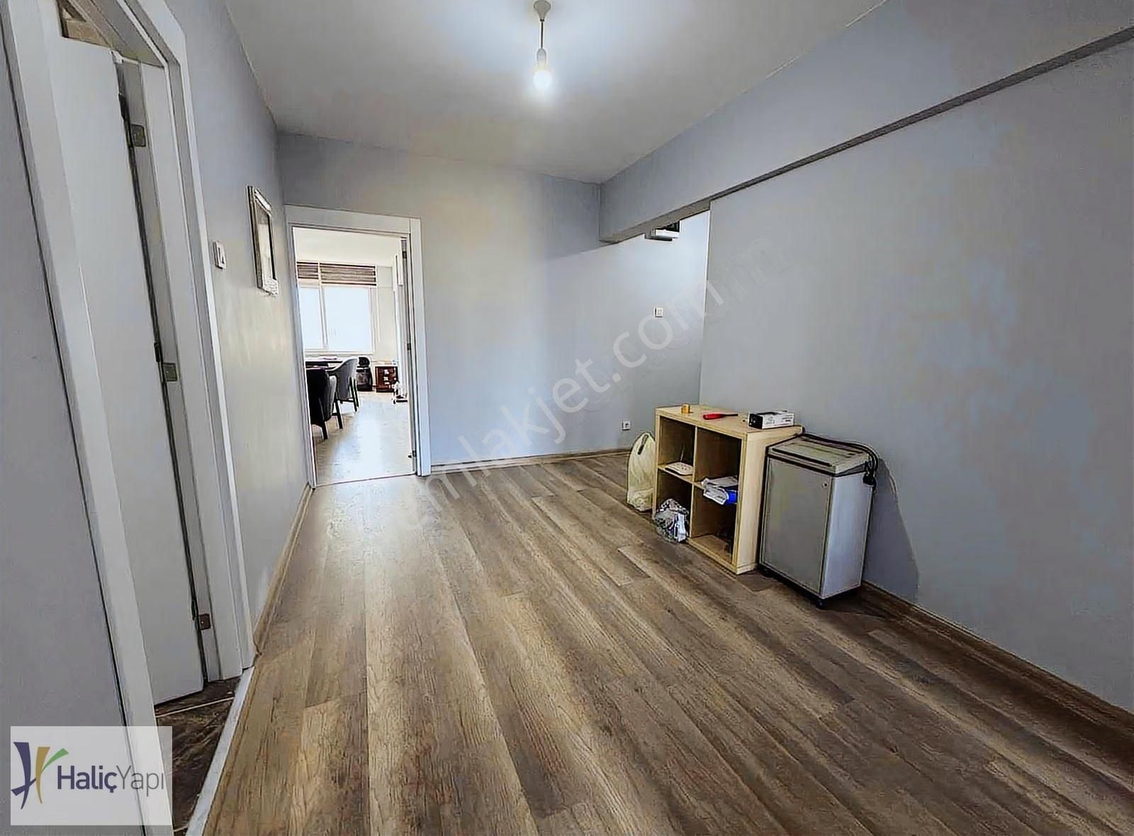 Bilaş İş Merkezi 7 Kat İçi Yapılı Şık Ofis - Görsel 7