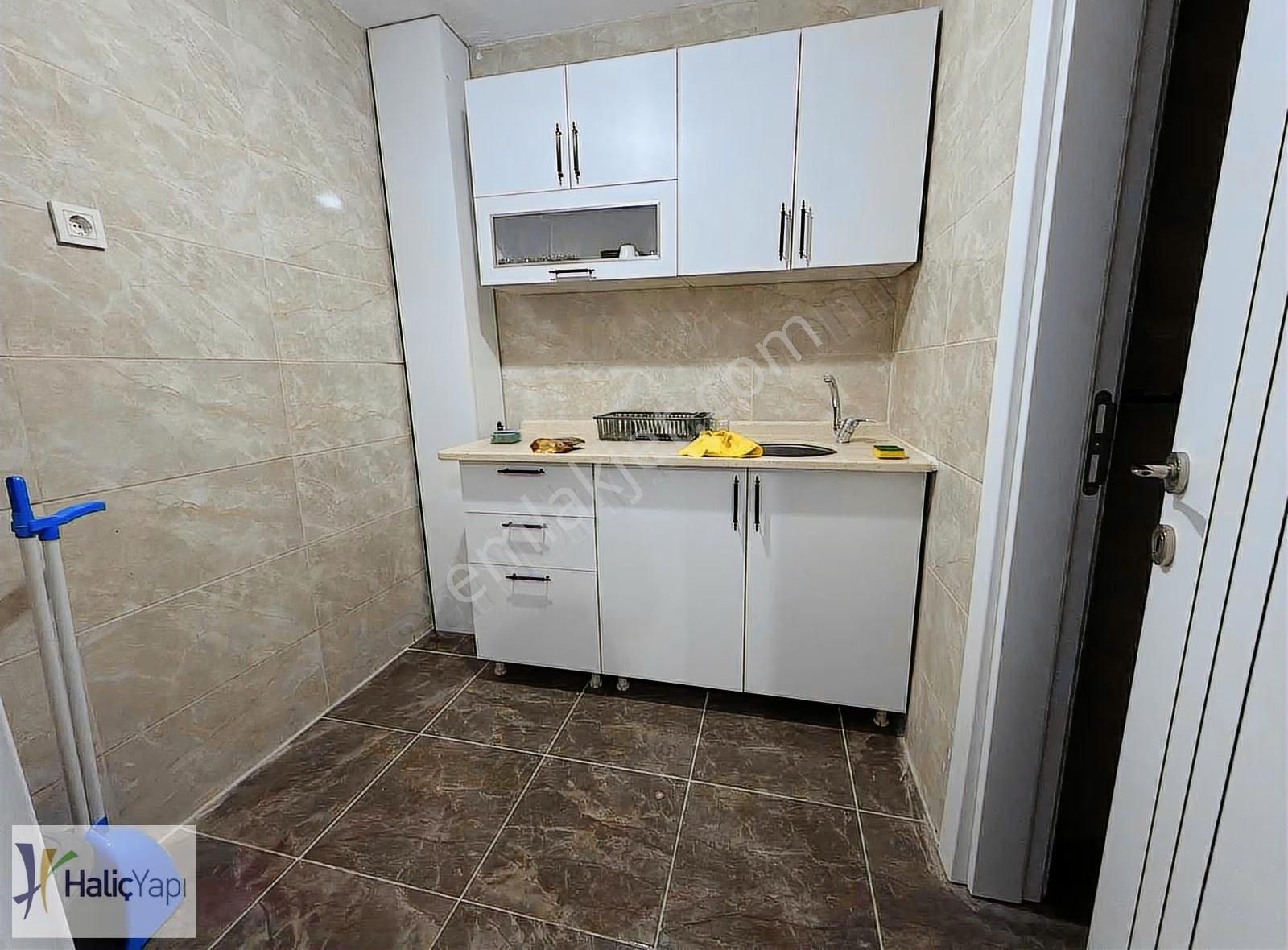 Bilaş İş Merkezi 7 Kat İçi Yapılı Şık Ofis - Görsel 13