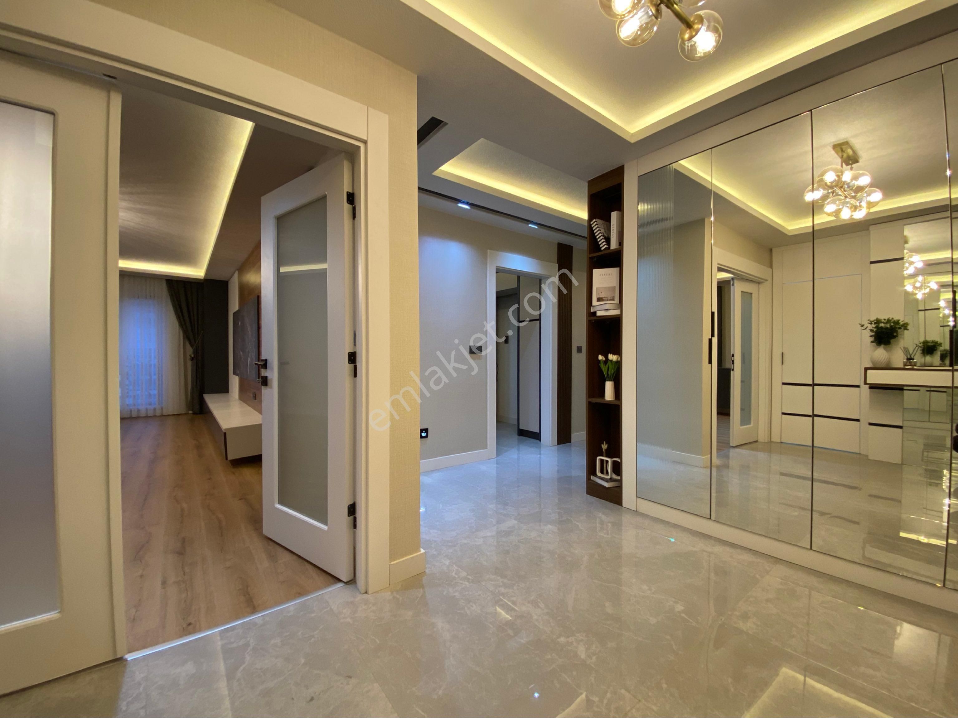 Pursaklar Mimar Sinan’da Ultra Lüks Satılık 4+1 Giyinme Odalı Site Dairesi