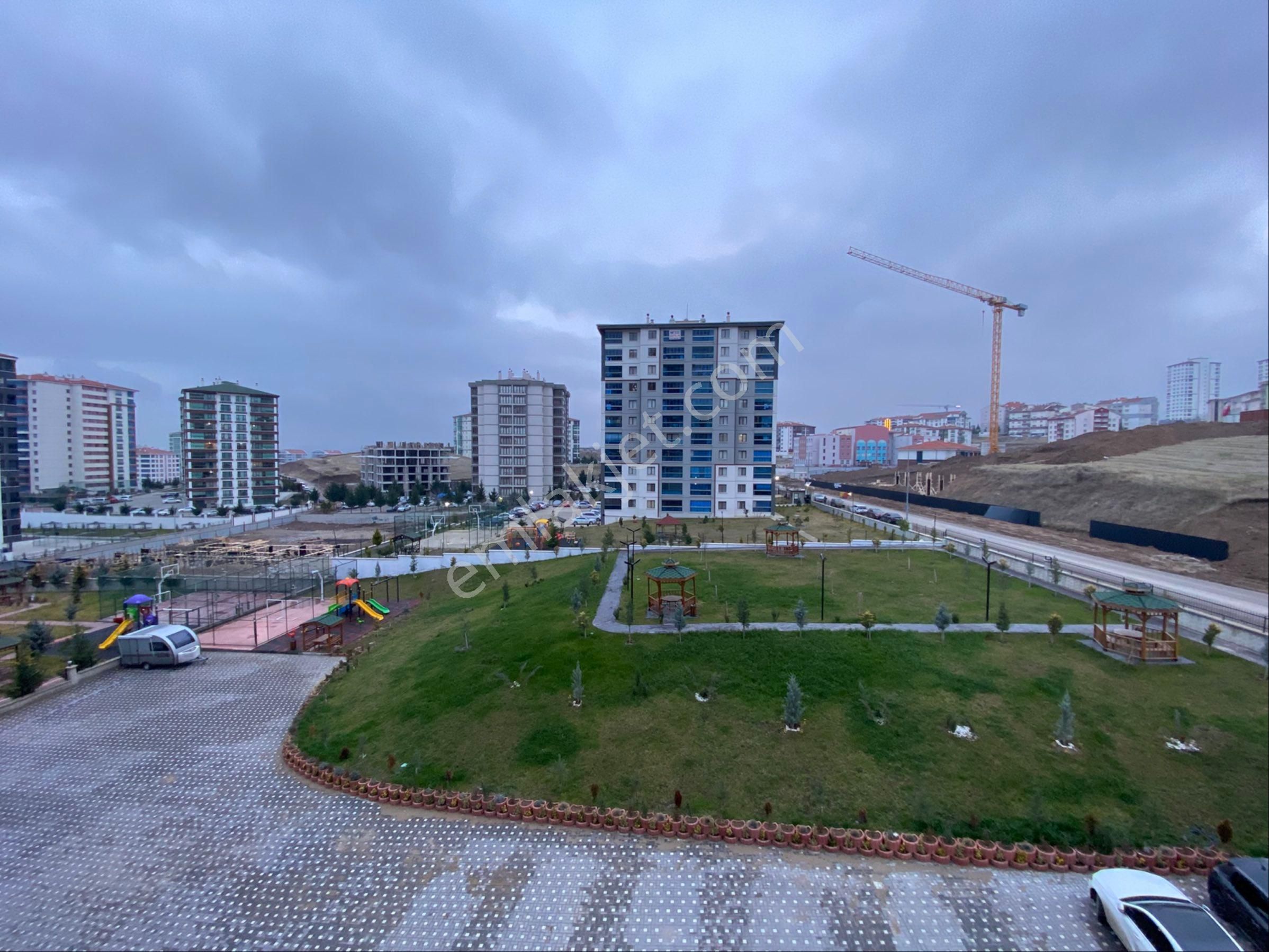 Pursaklar Mimar Sinan’da Ultra Lüks Satılık 4+1 Giyinme Odalı Site Dairesi - Görsel 34