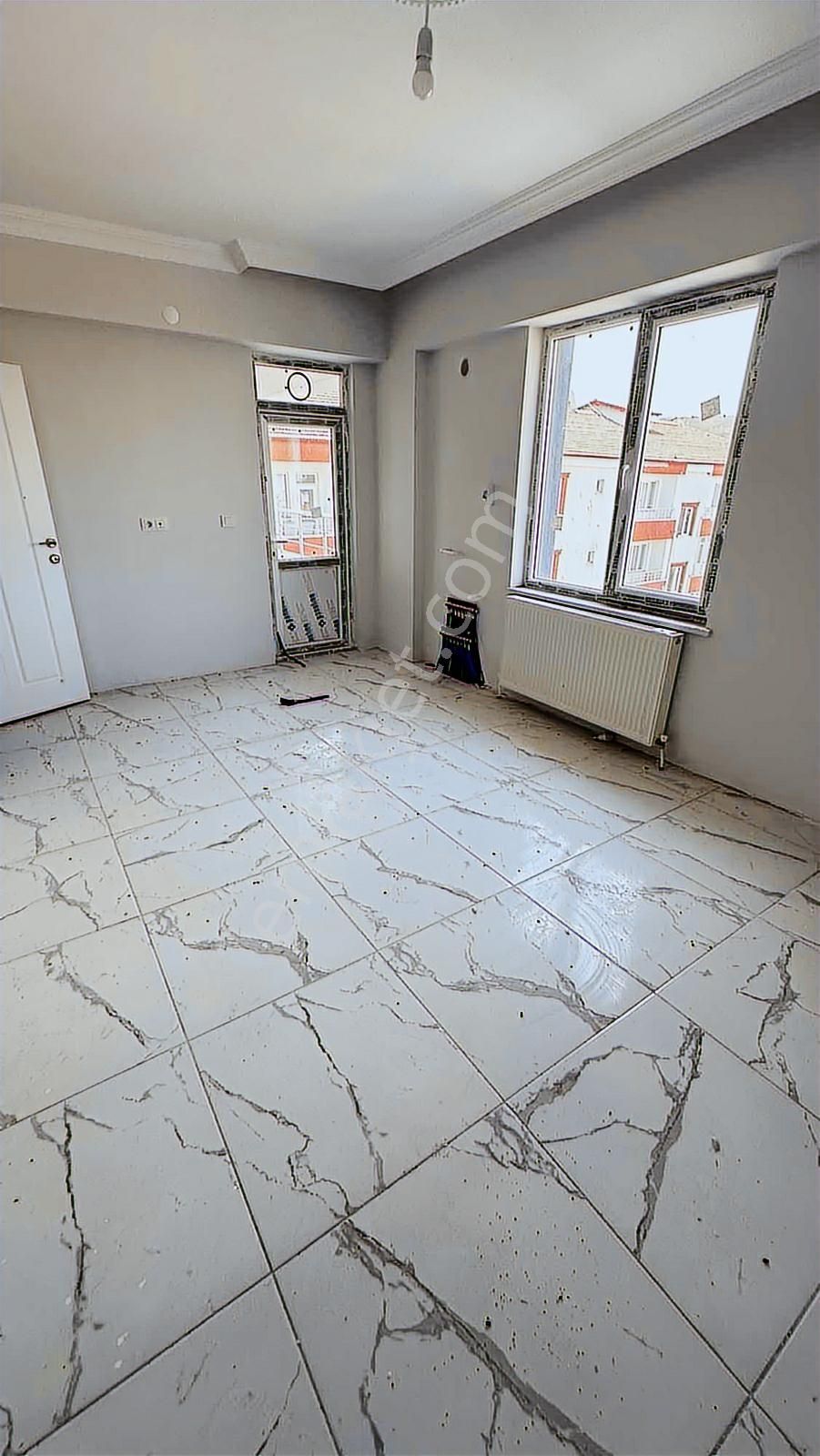 Kaplıca Mahallesi Semt Pazarında Satılık 3+1 - Görsel 2