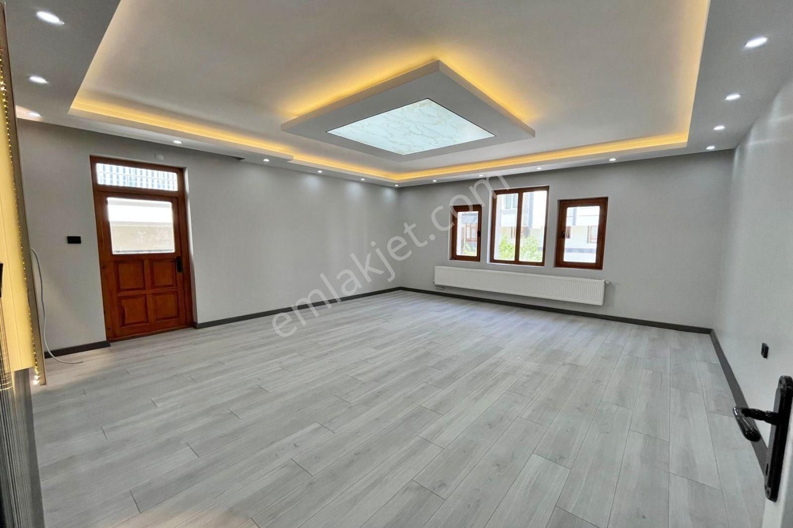 Bağlarbaşı Mahallesi'nde Cadde Üzeri Asansörlü 3+1 Daire! - Görsel 8