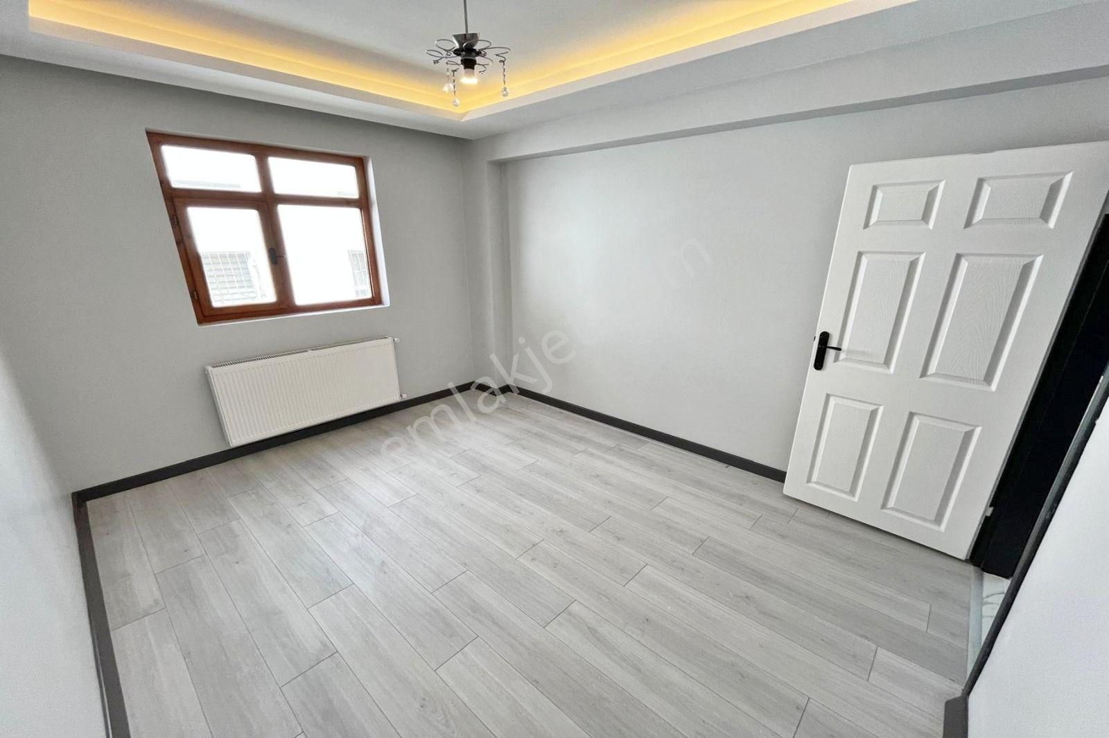 Bağlarbaşı Mahallesi'nde Cadde Üzeri Asansörlü 3+1 Daire! - Görsel 14