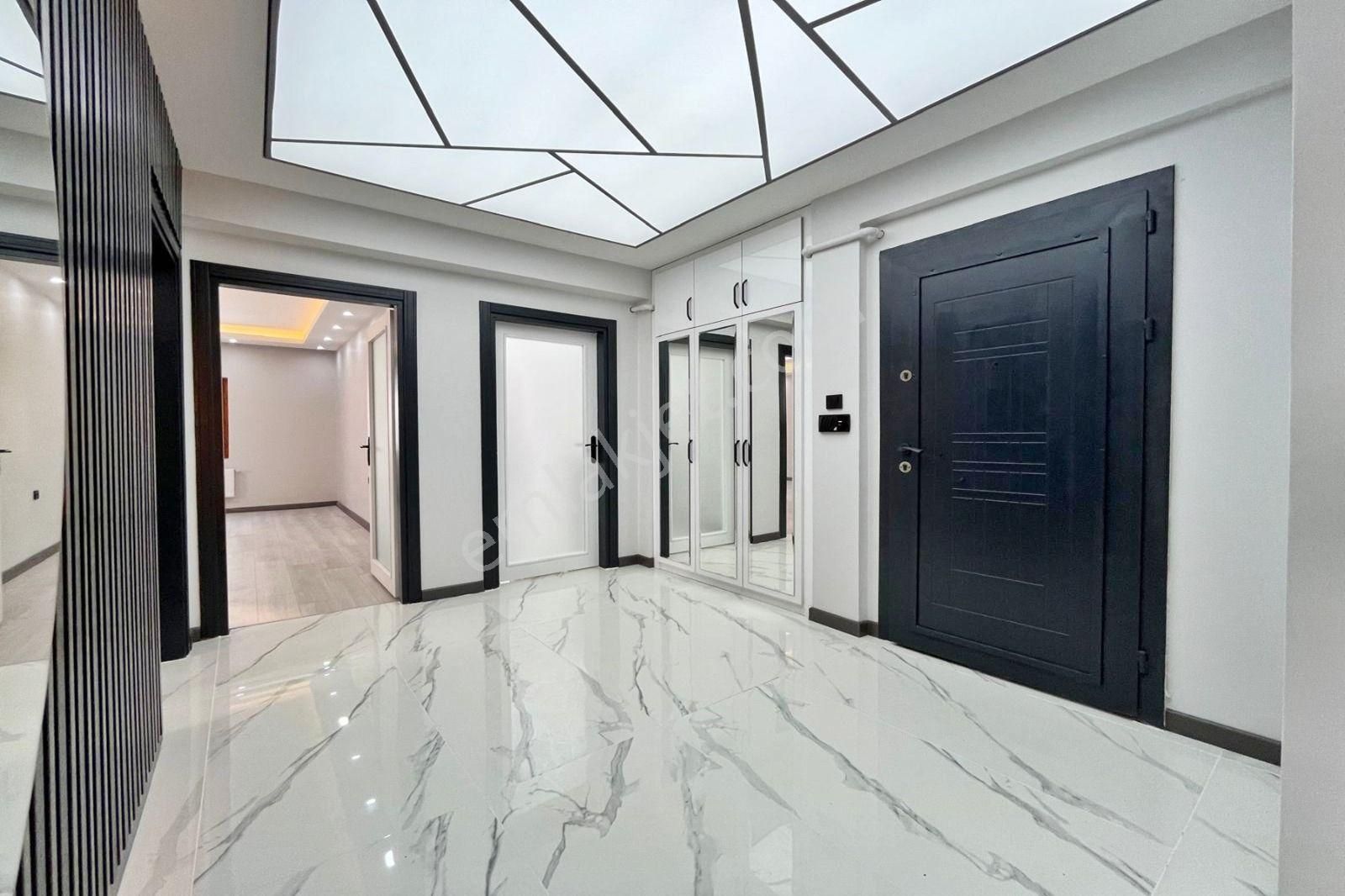 Bağlarbaşı Mahallesi'nde Cadde Üzeri Asansörlü 3+1 Daire! - Görsel 27