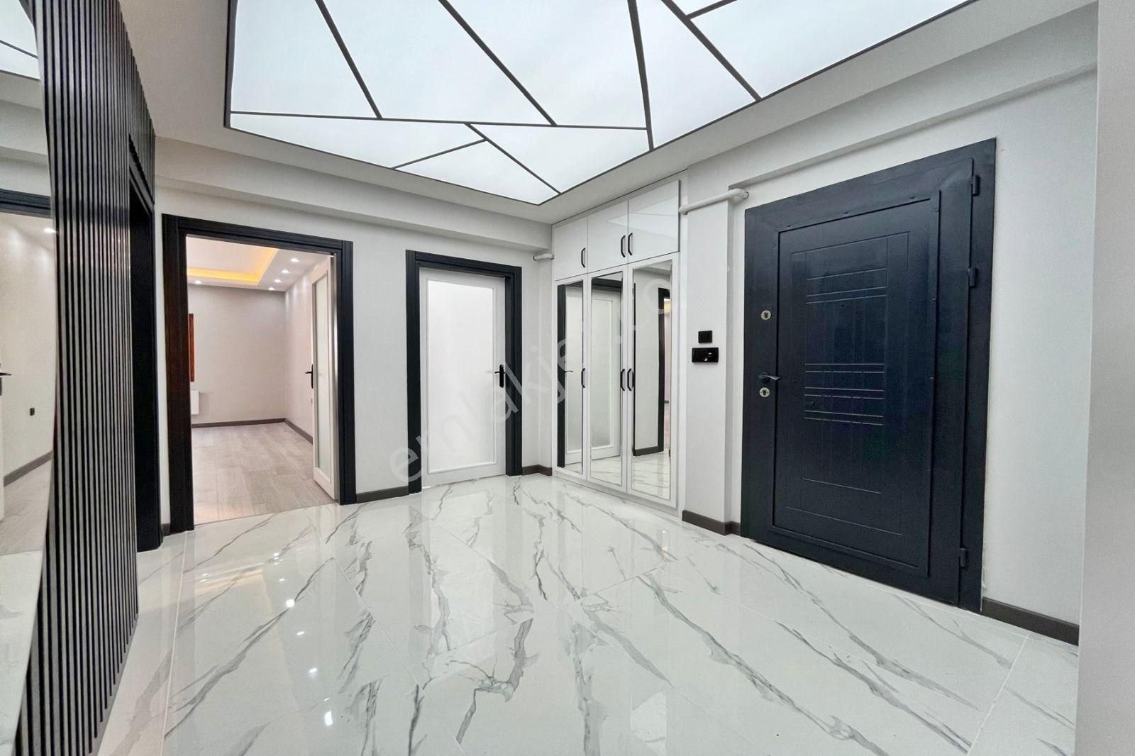 Bağlarbaşı Mahallesi'nde Cadde Üzeri Asansörlü 3+1 Daire! - Görsel 26