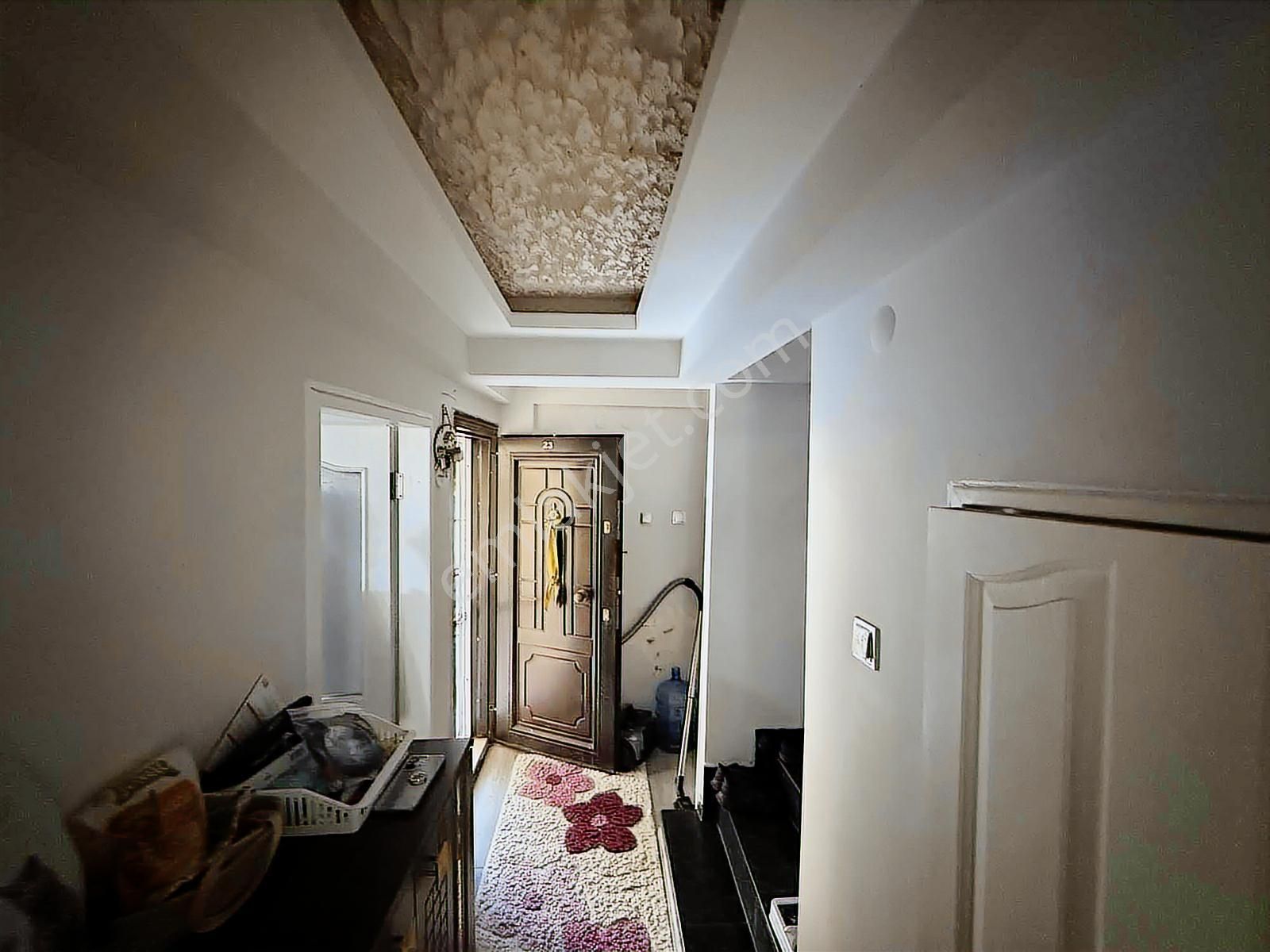 Murathan Mahallesinde; Bahçeli Ve Ferah 3 Katlı Müstakil Ev - Görsel 11