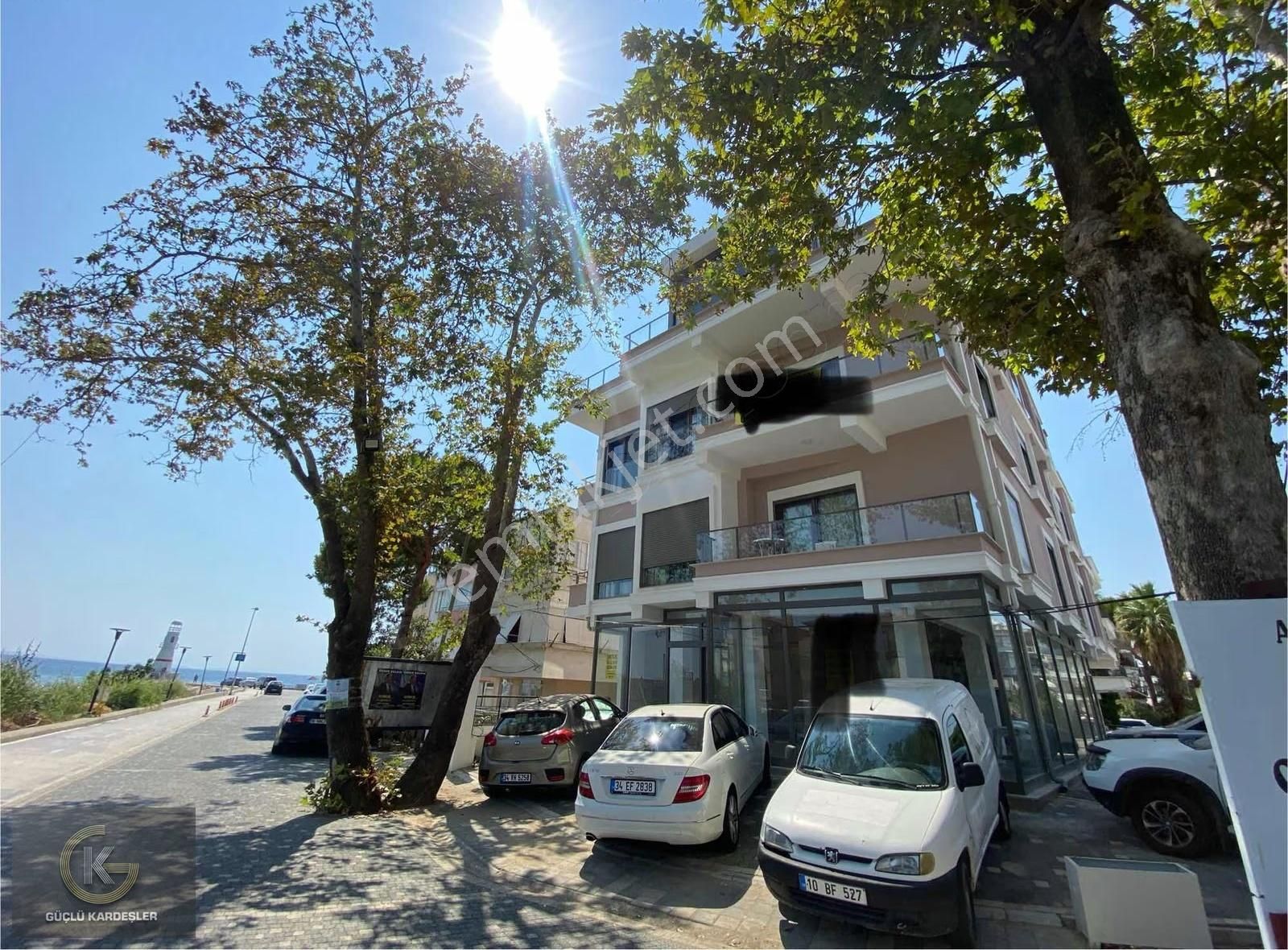 Güçlü Kardeşler Denize 10 Adım Asansörlü 2+1 Orta Kat Daire
