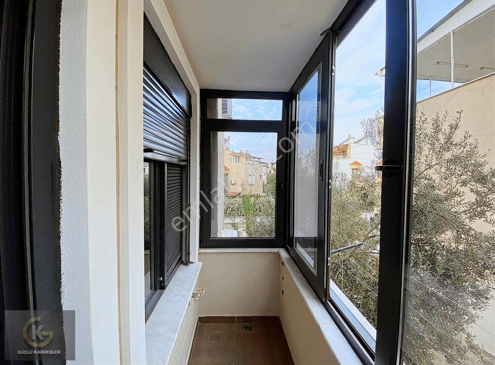 Güçlü Kardeşler Katta Tek Ebeveyn Banyolu 2+1 Orta Kat Daire - Görsel 17