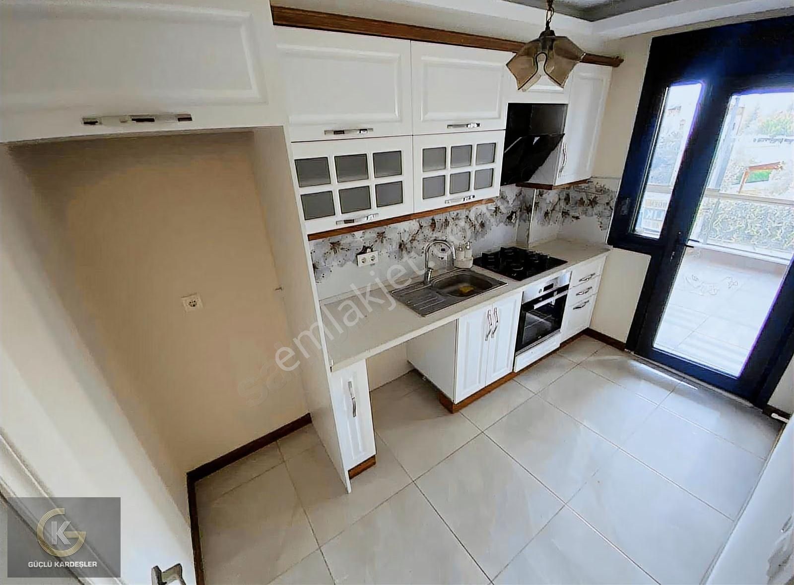 Güçlü Kardeşler Katta Tek Ebeveyn Banyolu 2+1 Orta Kat Daire - Görsel 24