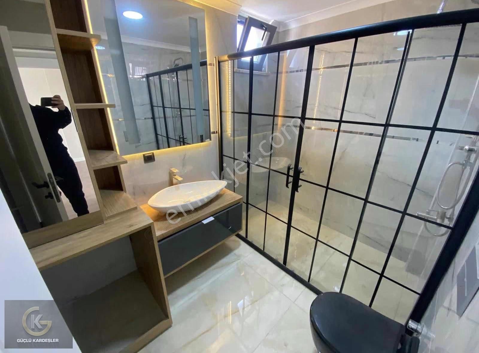 Güçlü Kardeşler Altınoluk Denize 100metre 5+1 Bahçeli Lüks Villa - Görsel 35