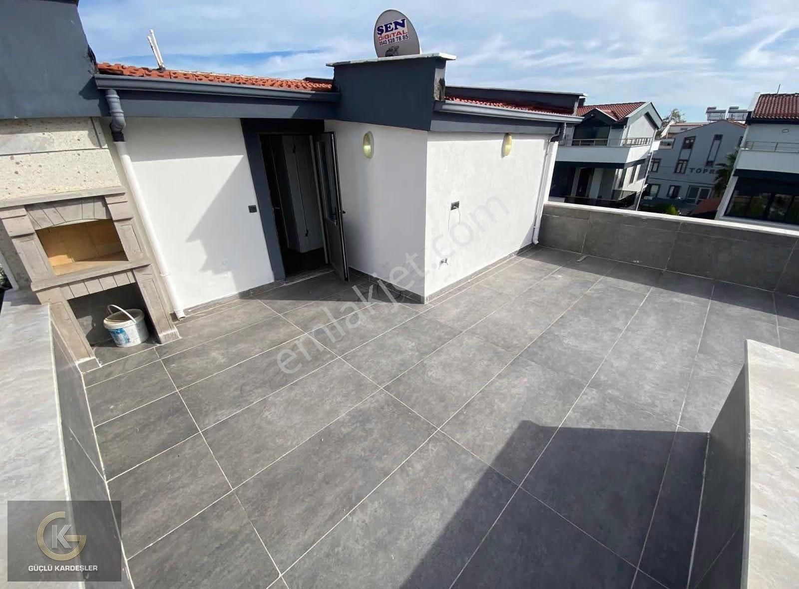 Güçlü Kardeşler Altınoluk Denize 100metre 5+1 Bahçeli Lüks Villa - Görsel 10