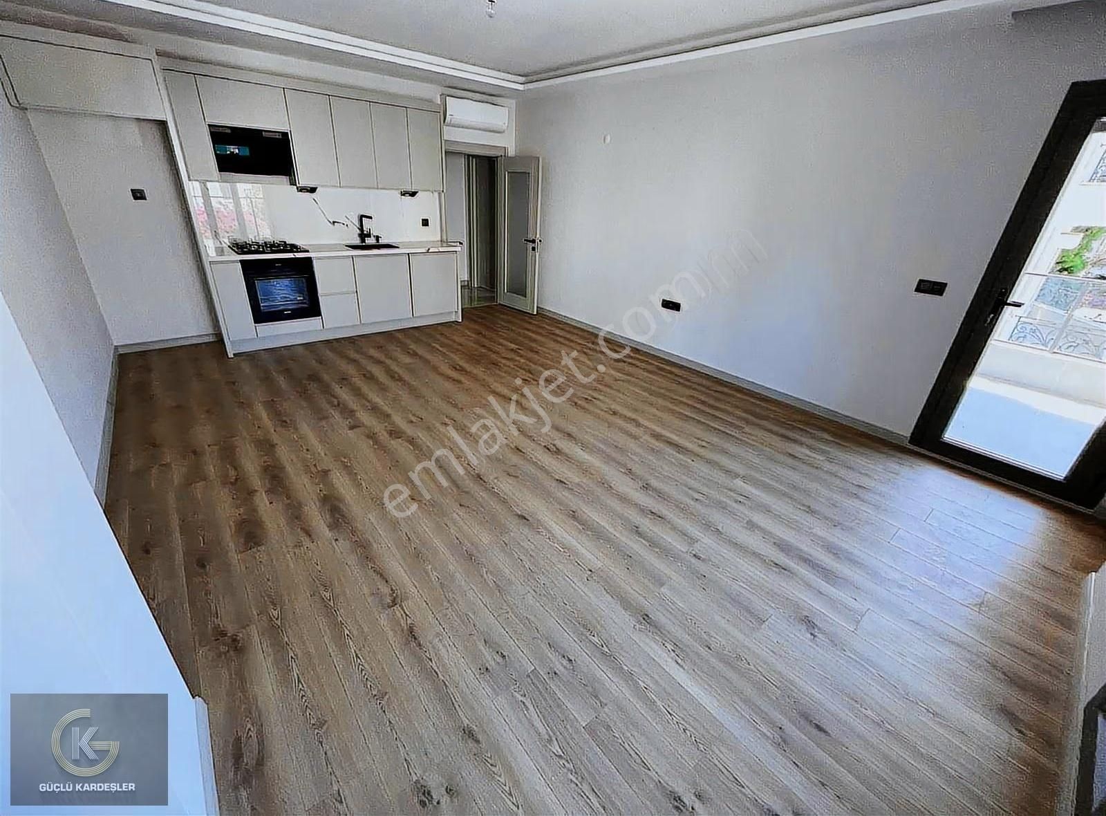 Güçlü Kardeşler Denize 10 Adım Asansörlü Lüks Manzaralı Dubleks - Görsel 18