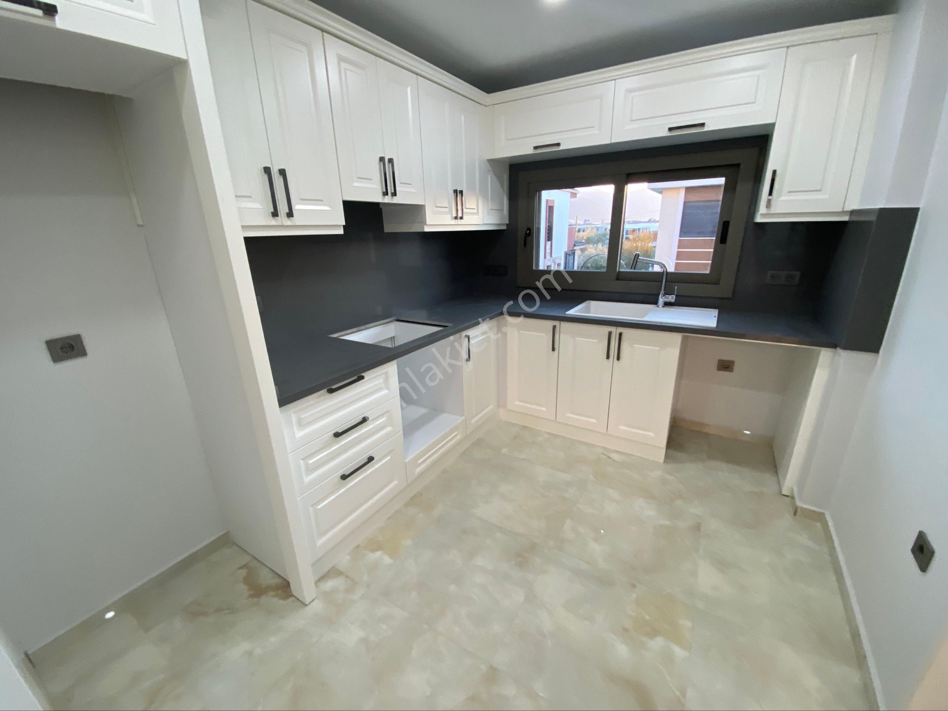 Acil Satılık Tek Müstakil 4+1 Geniş Bahçeli - Görsel 14