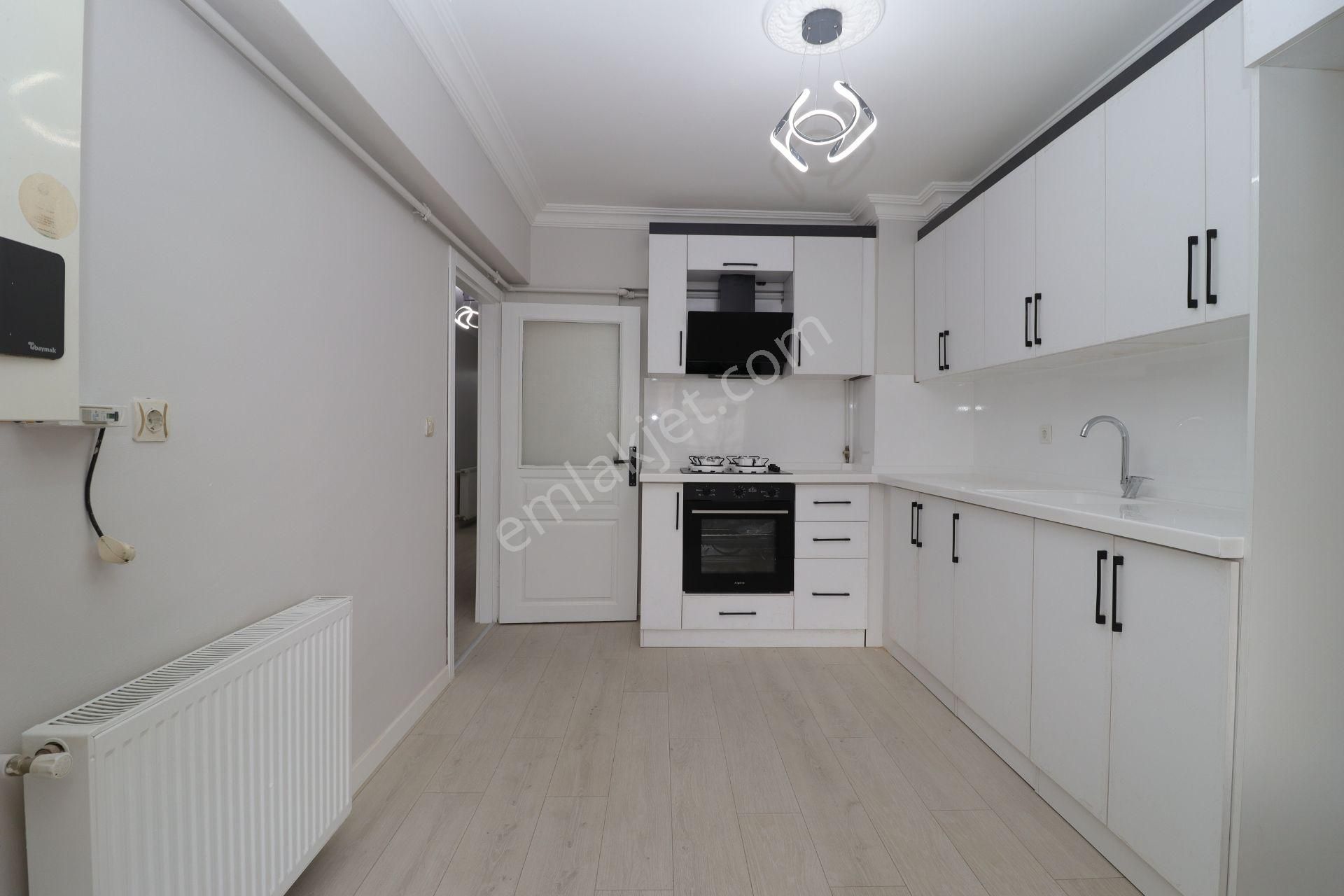 Akif'ten Etimesgut Süvari'de Ön Cephe 3+1 Ful Yapılı Satılık Daire - Görsel 4