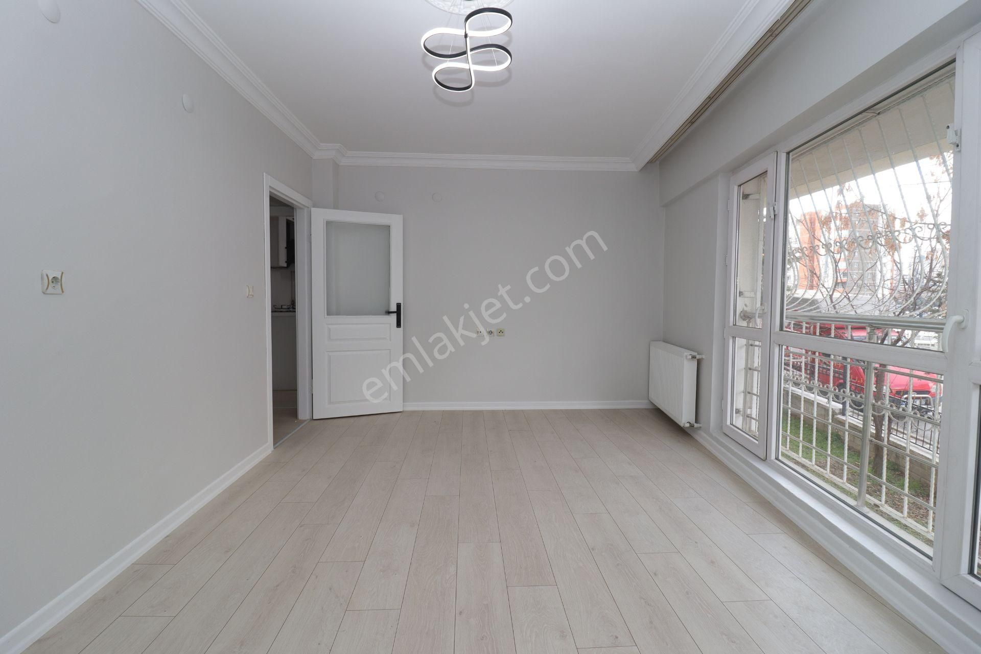 Akif'ten Etimesgut Süvari'de Ön Cephe 3+1 Ful Yapılı Satılık Daire - Görsel 7