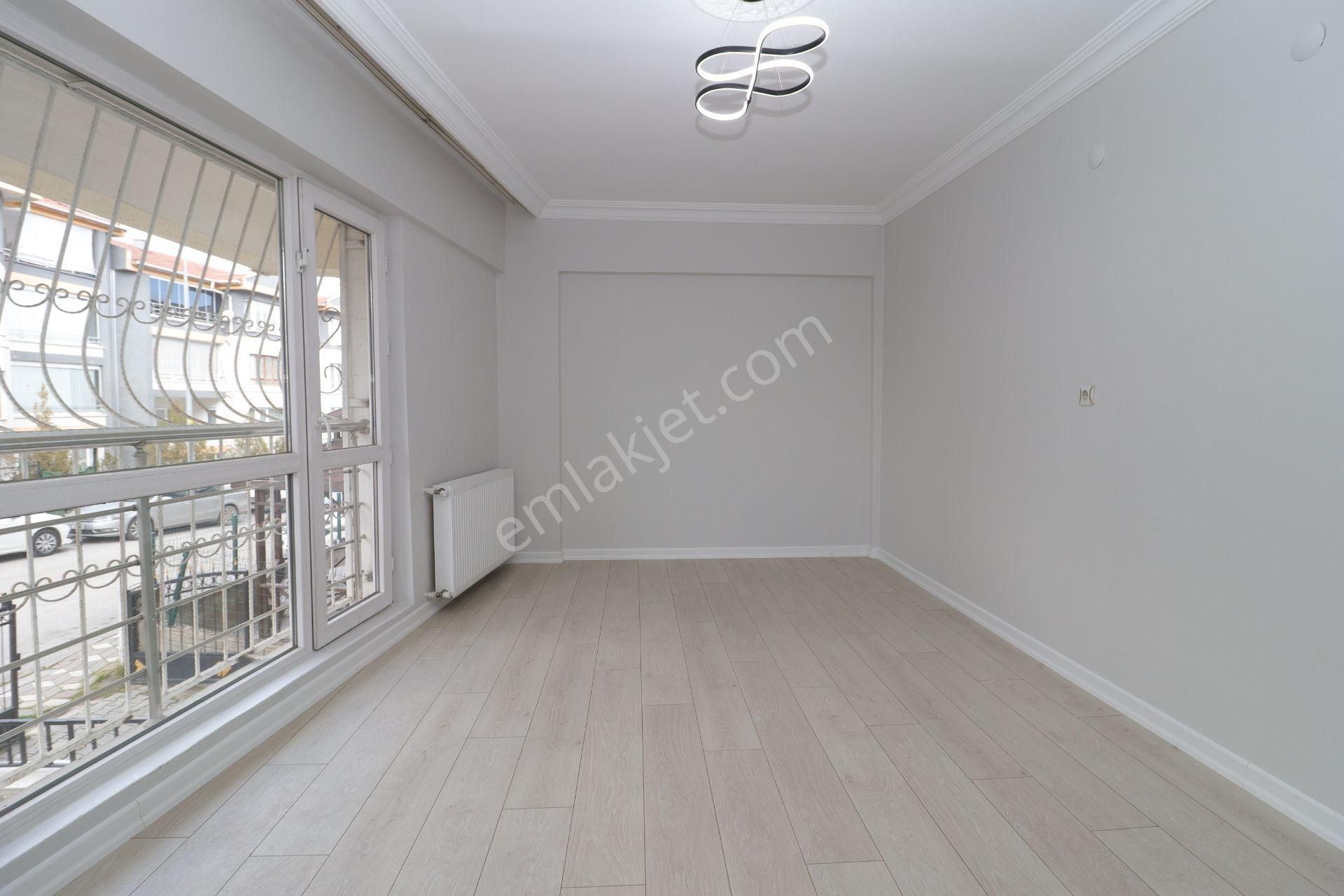 Akif'ten Etimesgut Süvari'de Ön Cephe 3+1 Ful Yapılı Satılık Daire - Görsel 9